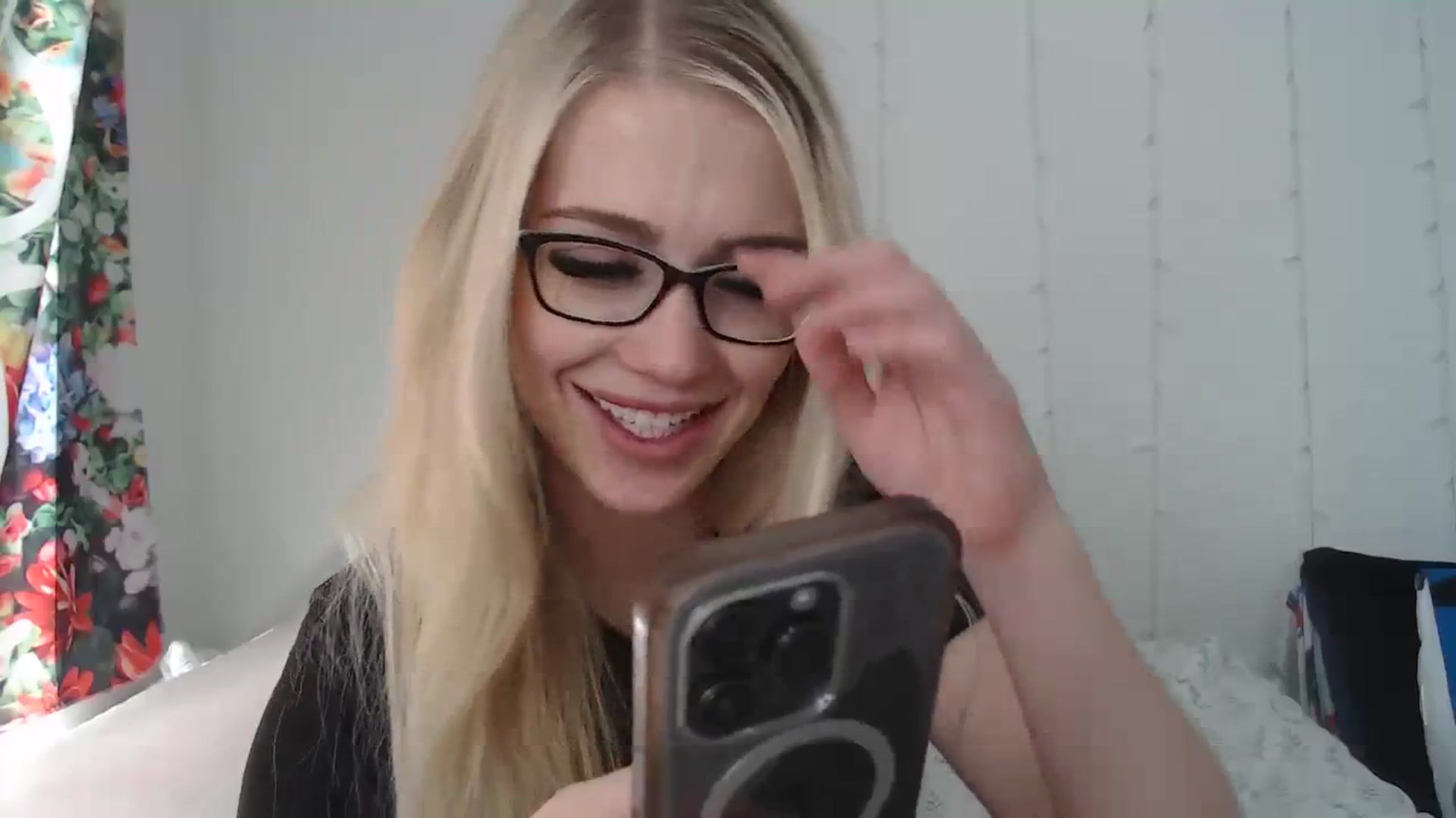 Gallery image thumbnail from AshleyMarina's myfreecams stream on, 03/11/2024, 19:38 image 20 of 20