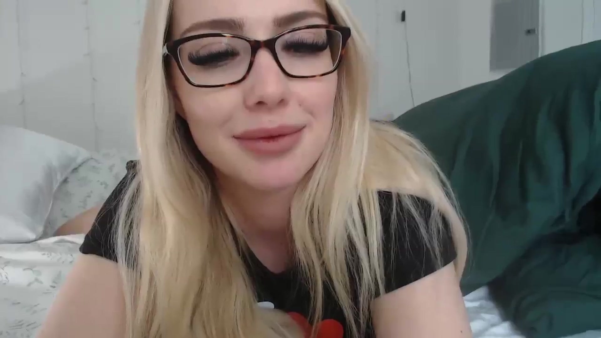 Gallery image thumbnail from AshleyMarina's myfreecams stream on, 03/11/2024, 19:38 image 11 of 20