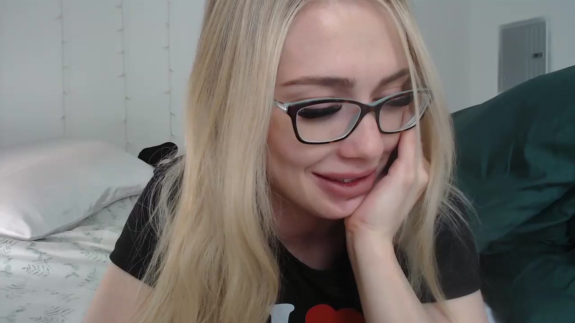 Gallery image thumbnail from AshleyMarina's myfreecams stream on, 03/11/2024, 19:38 image 1 of 20