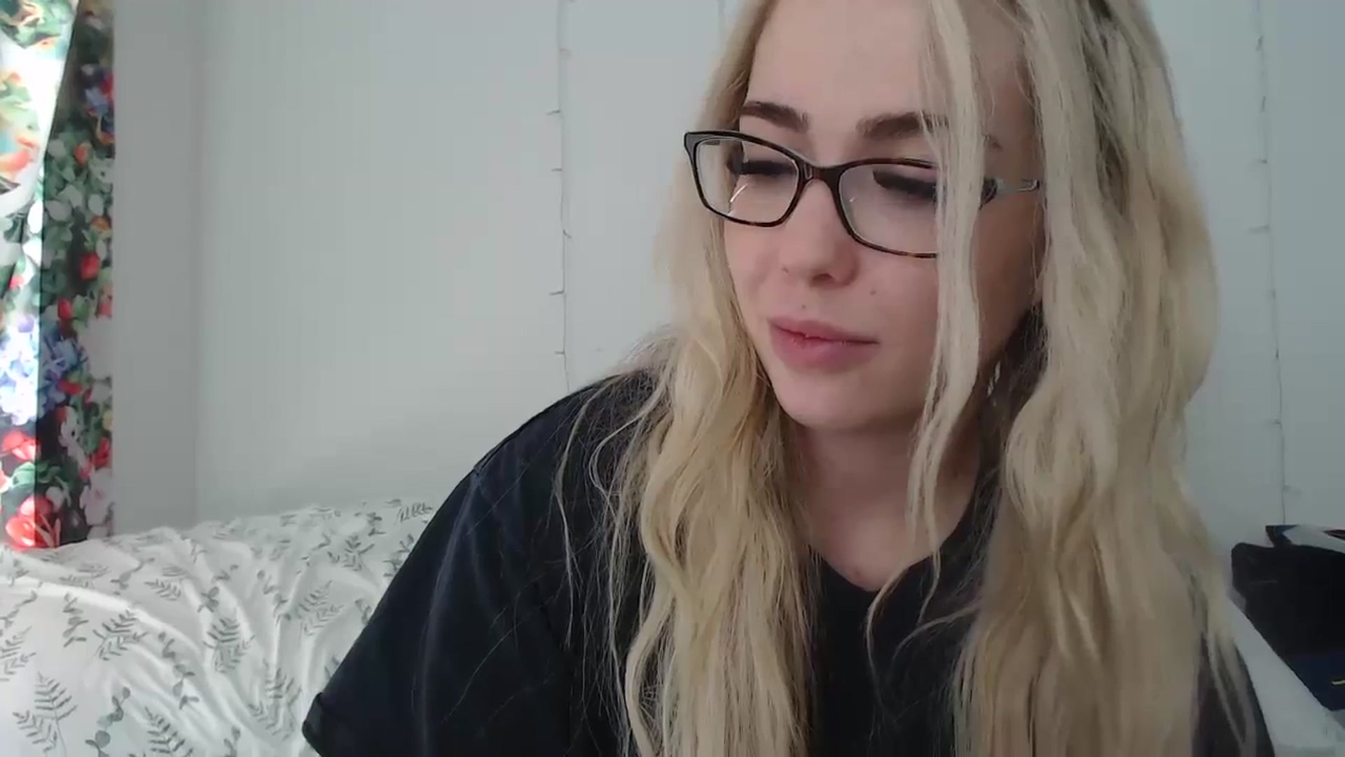 Gallery image thumbnail from AshleyMarina's myfreecams stream on, 03/29/2024, 19:36 image 10 of 20