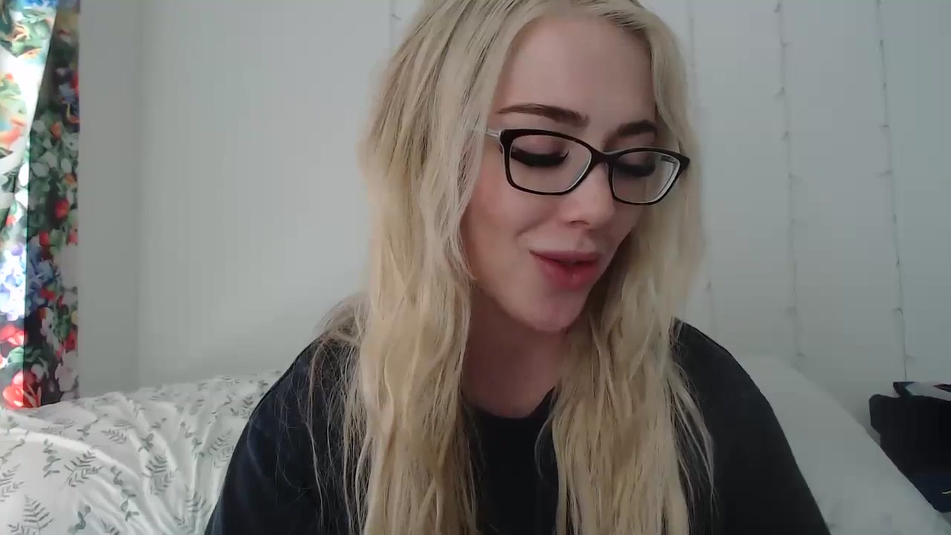 Gallery image thumbnail from AshleyMarina's myfreecams stream on, 03/29/2024, 19:36 image 12 of 20