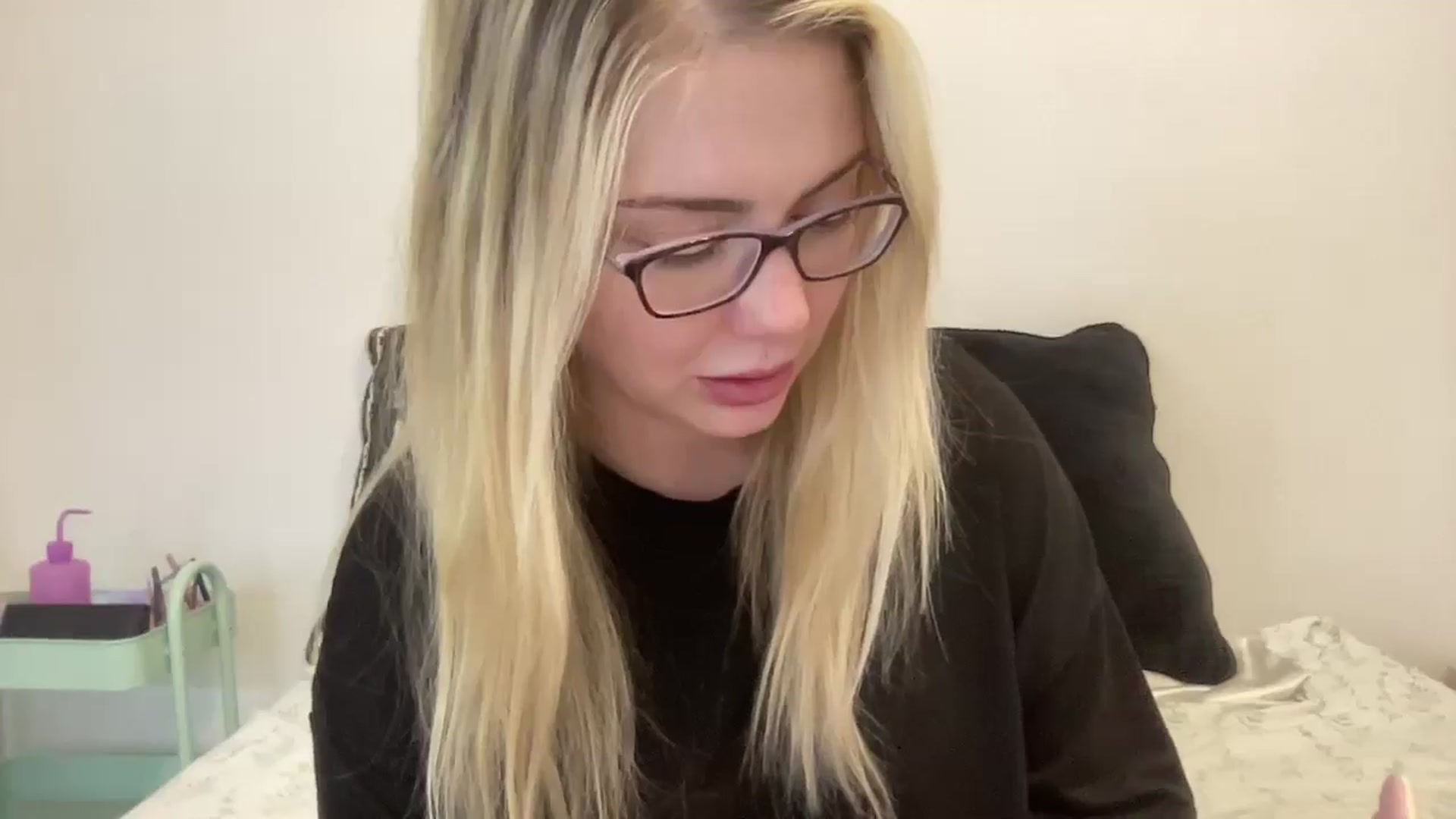 Gallery image thumbnail from AshleyMarina's myfreecams stream on, 02/18/2025, 14:40 image 4 of 20