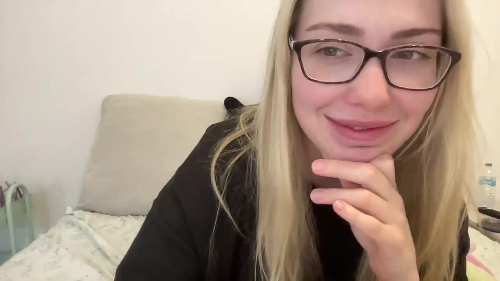 Gallery image thumbnail from AshleyMarina's myfreecams stream on, 02/18/2025, 14:59 image 15 of 20
