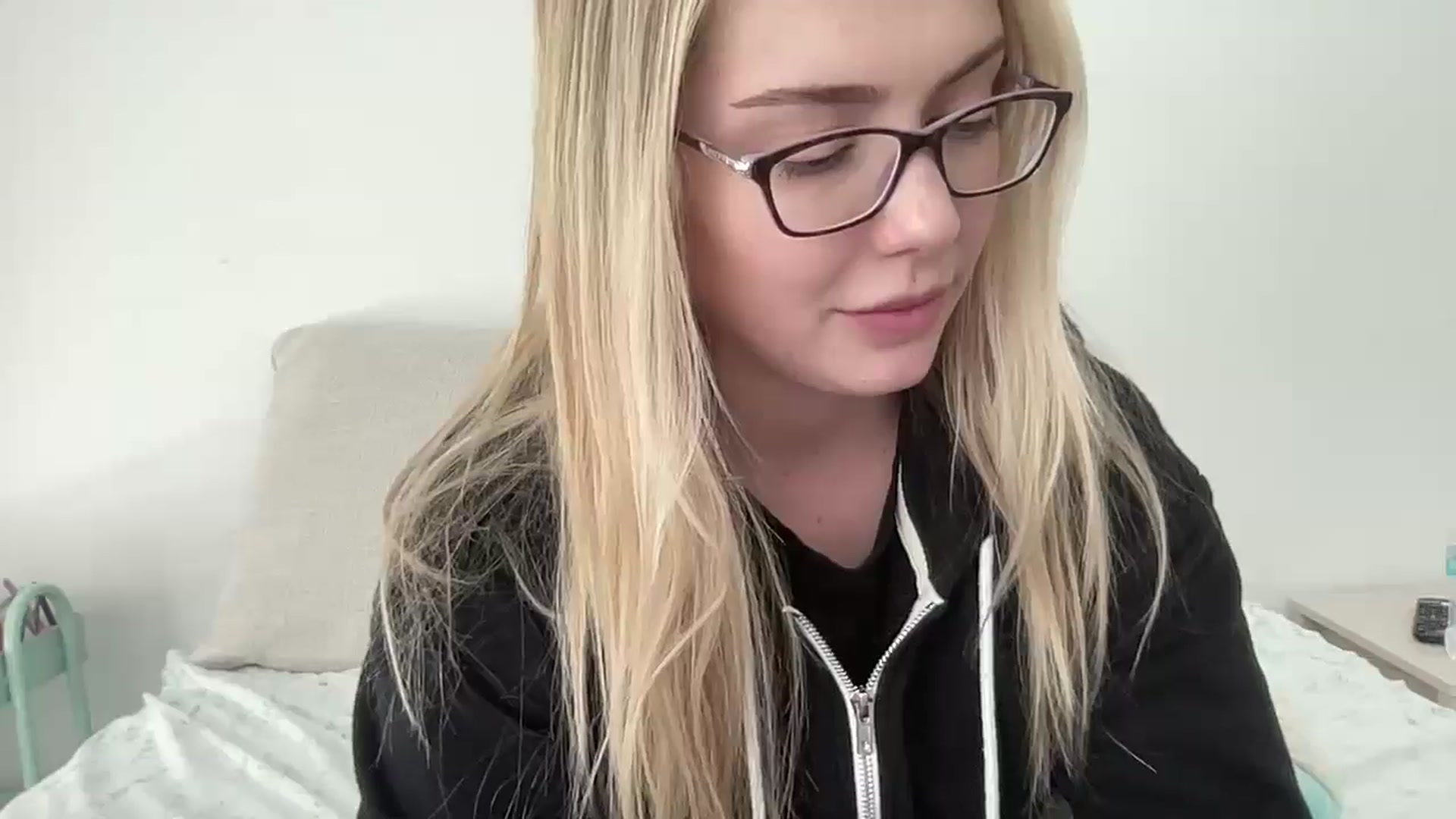 Gallery image thumbnail from AshleyMarina's myfreecams stream on, 02/18/2025, 19:19 image 12 of 20