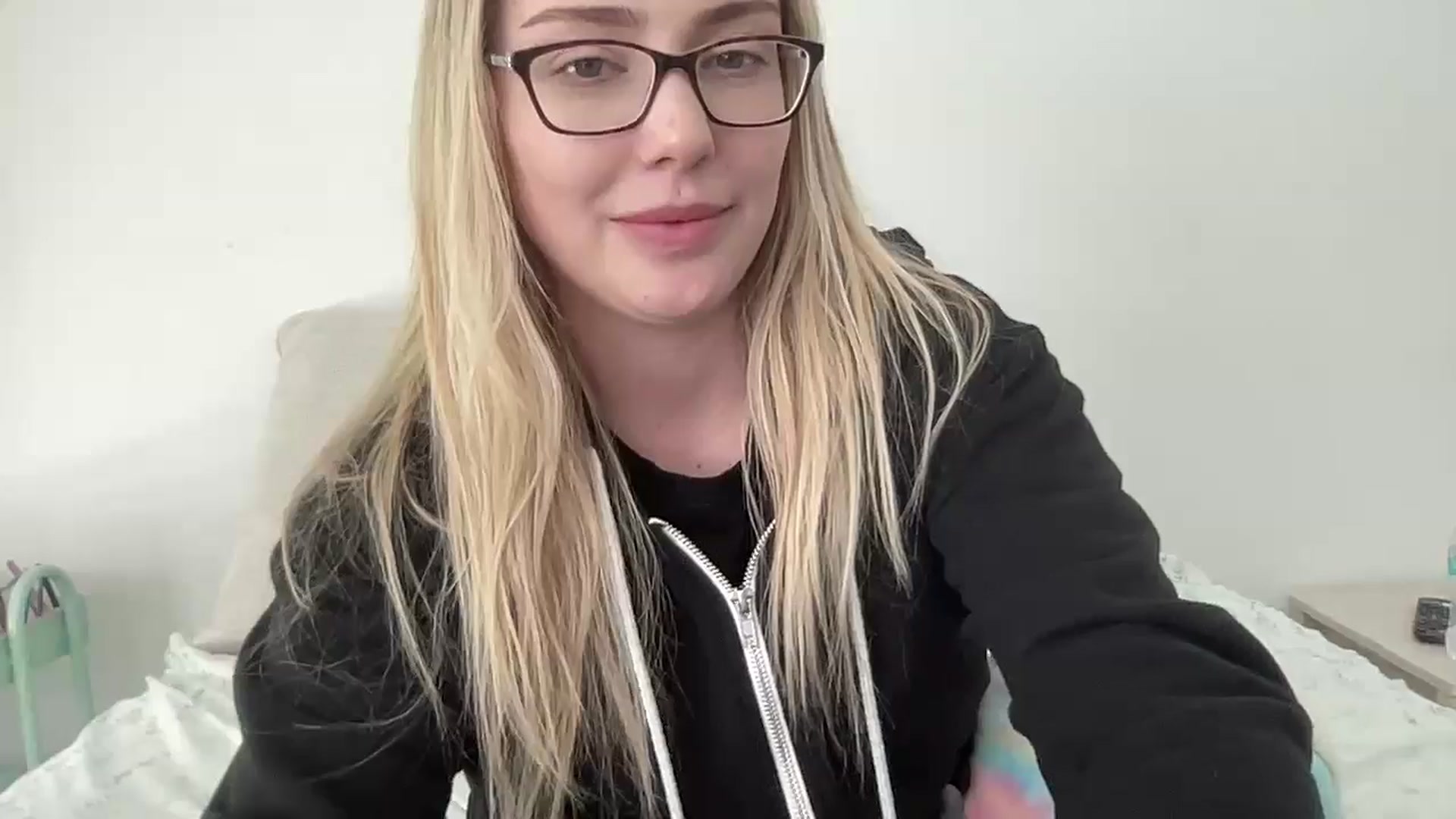 Gallery image thumbnail from AshleyMarina's myfreecams stream on, 02/18/2025, 19:19 image 11 of 20