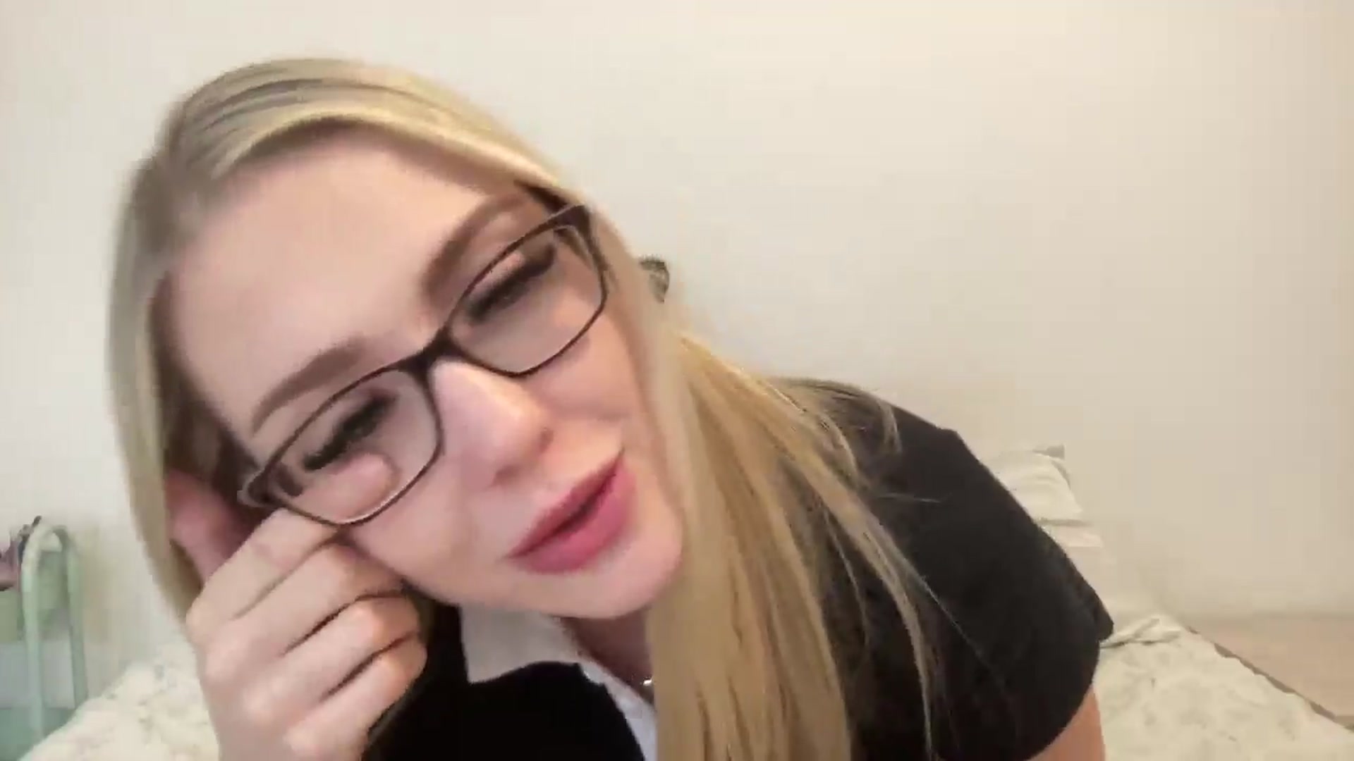 Gallery image thumbnail from AshleyMarina's myfreecams stream on, 06/08/2025, 24:39 image 20 of 20