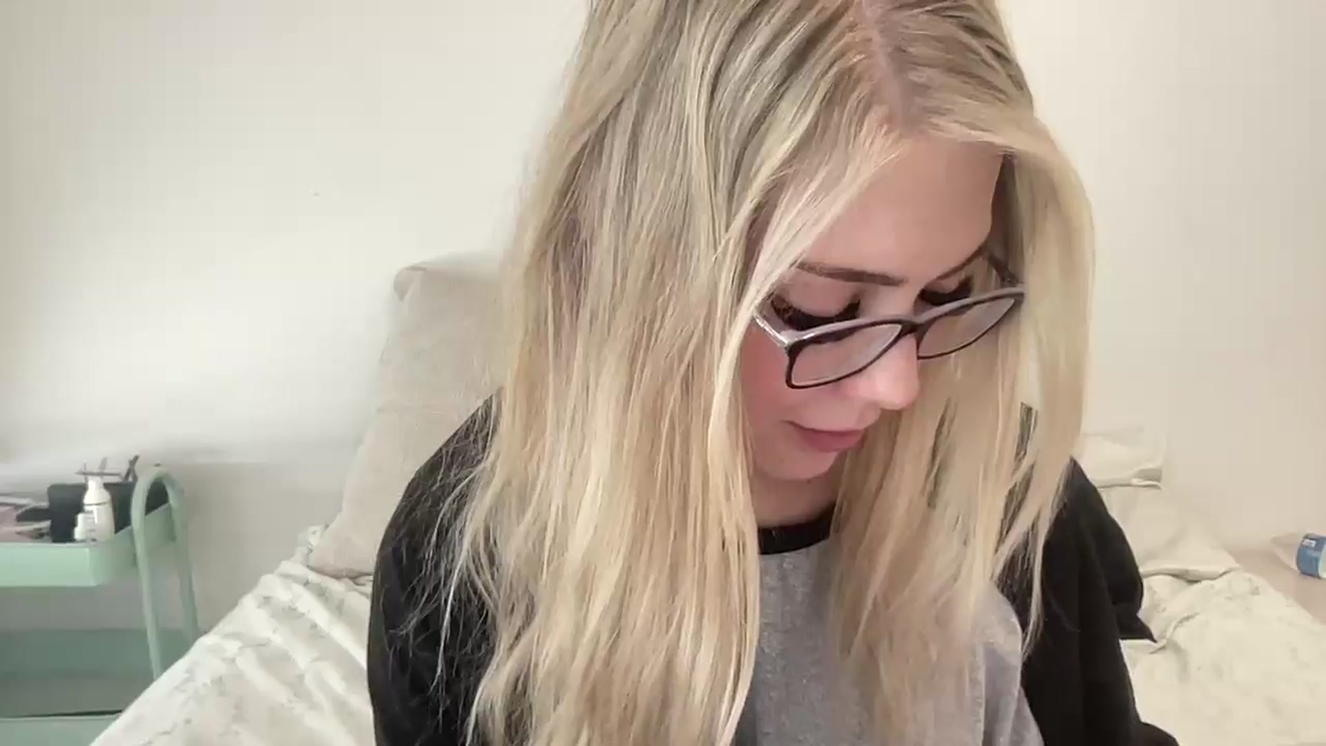 Gallery image thumbnail from AshleyMarina's myfreecams stream on, 08/17/2025, 18:54 image 5 of 20