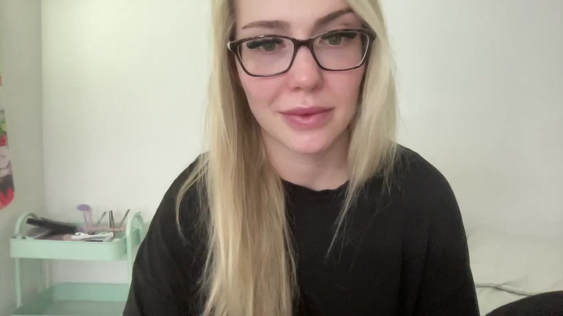 Gallery image thumbnail from AshleyMarina's myfreecams stream on, 11/09/2025, 16:41 image 15 of 20