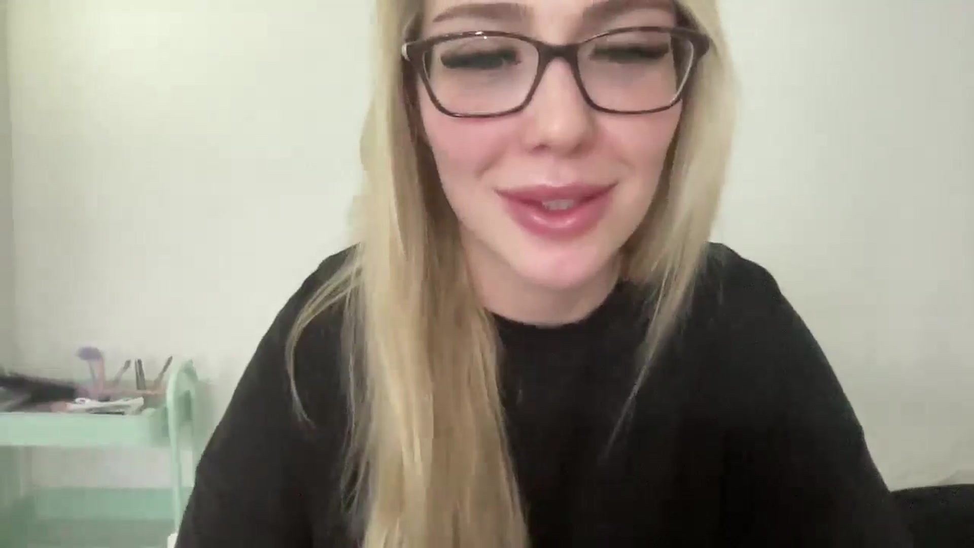 Gallery image thumbnail from AshleyMarina's myfreecams stream on, 11/09/2025, 16:41 image 8 of 20