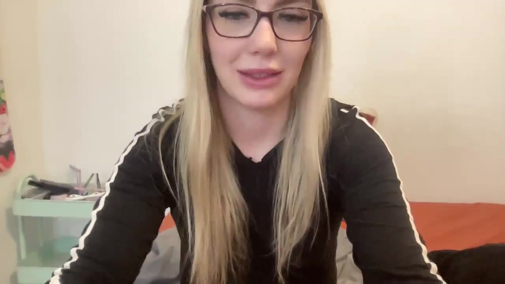 Gallery image thumbnail from AshleyMarina's myfreecams stream on, 11/24/2025, 13:29 image 20 of 20
