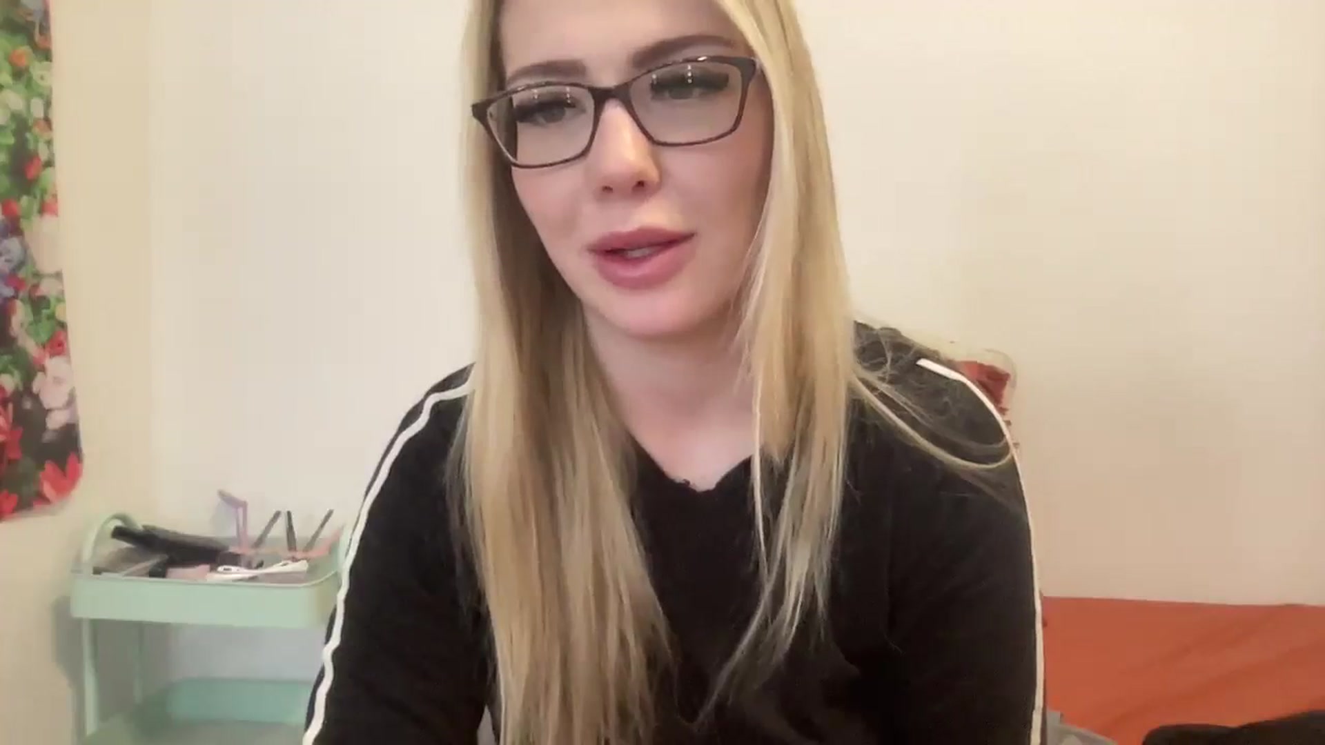 Gallery image thumbnail from AshleyMarina's myfreecams stream on, 11/24/2025, 13:29 image 18 of 20