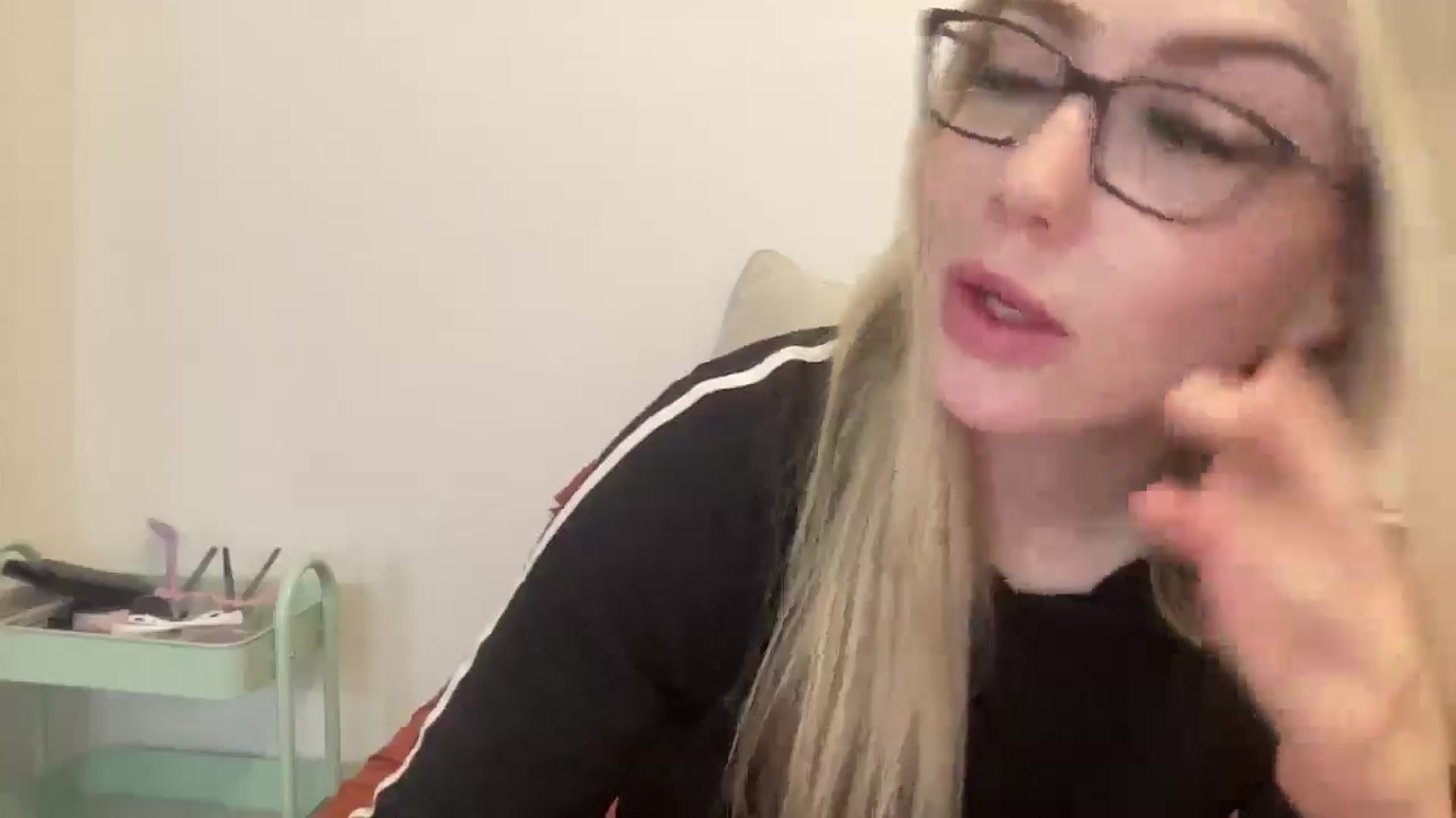 Gallery image thumbnail from AshleyMarina's myfreecams stream on, 11/24/2025, 14:02 image 14 of 20