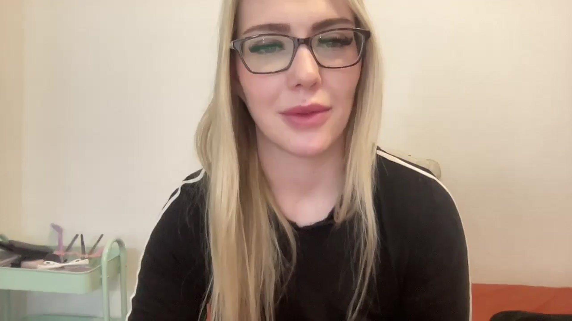Gallery image thumbnail from AshleyMarina's myfreecams stream on, 11/24/2025, 14:02 image 19 of 20