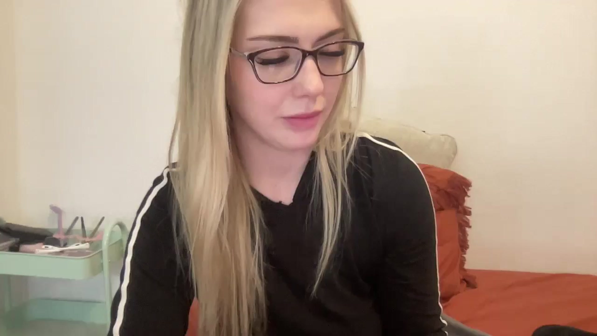 Gallery image thumbnail from AshleyMarina's myfreecams stream on, 11/24/2025, 14:56 image 1 of 20