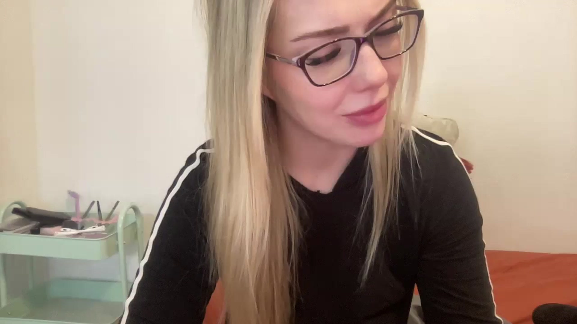 Gallery image thumbnail from AshleyMarina's myfreecams stream on, 11/24/2025, 14:56 image 9 of 20