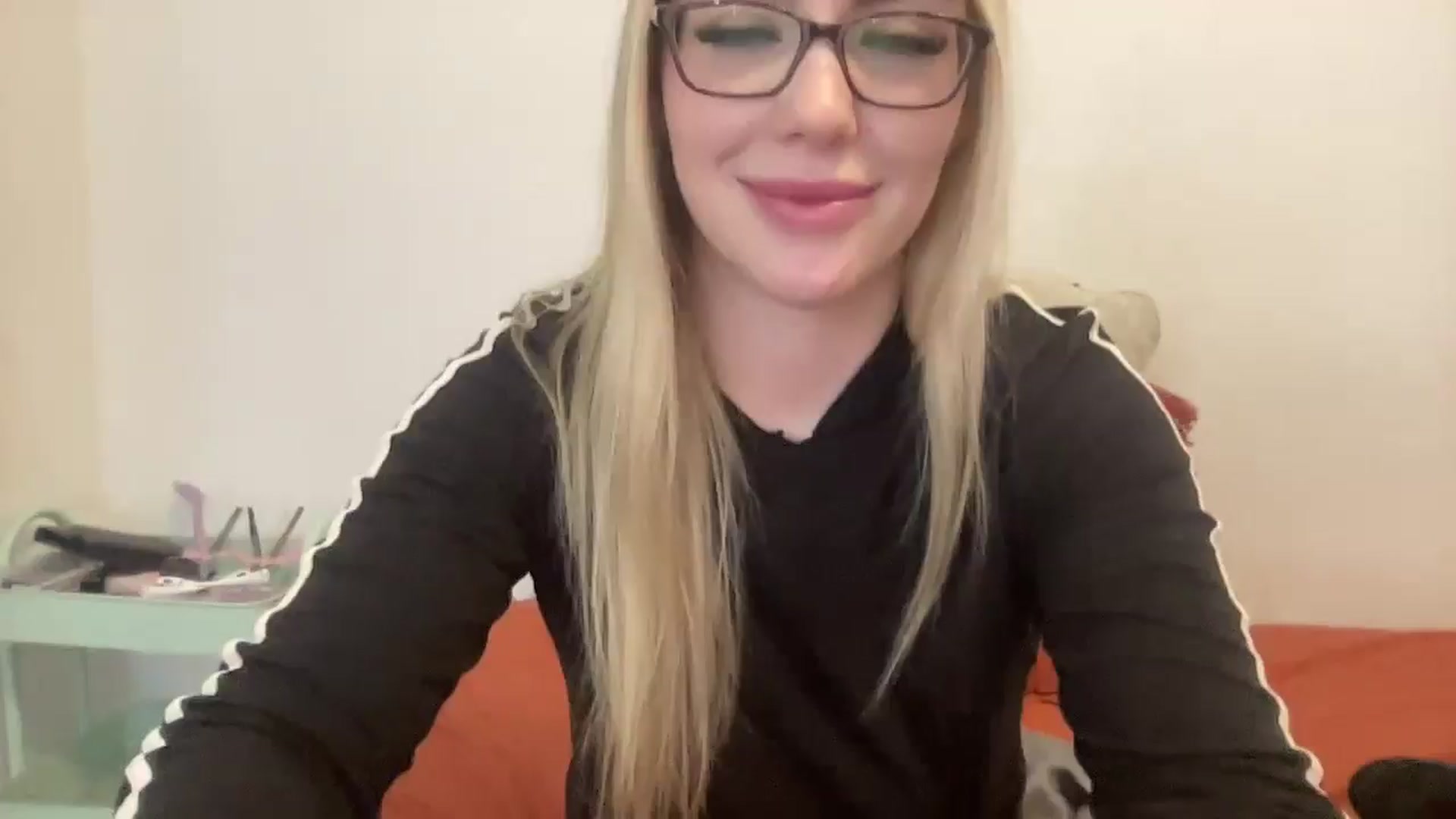 Gallery image thumbnail from AshleyMarina's myfreecams stream on, 11/24/2025, 14:56 image 7 of 20