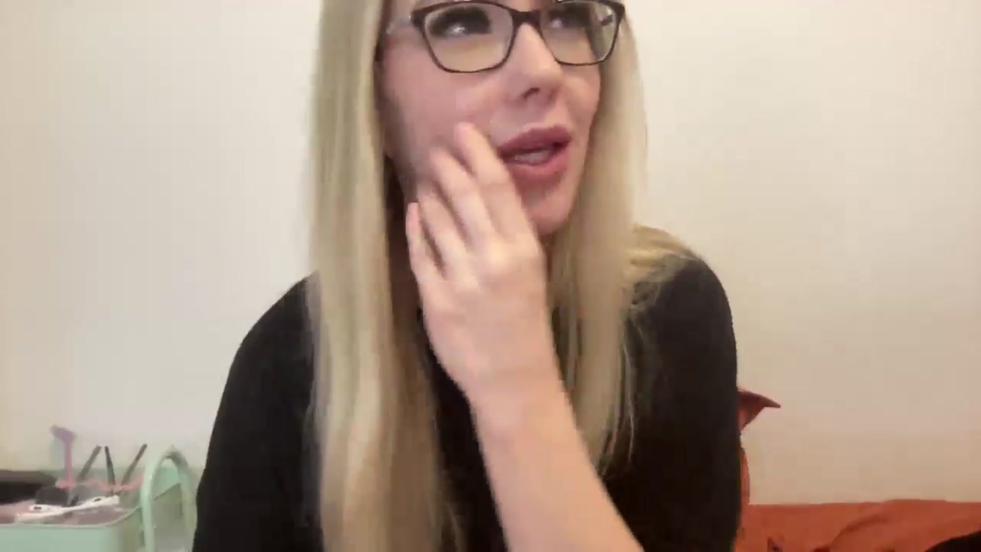Gallery image thumbnail from AshleyMarina's myfreecams stream on, 11/28/2025, 16:25 image 9 of 20