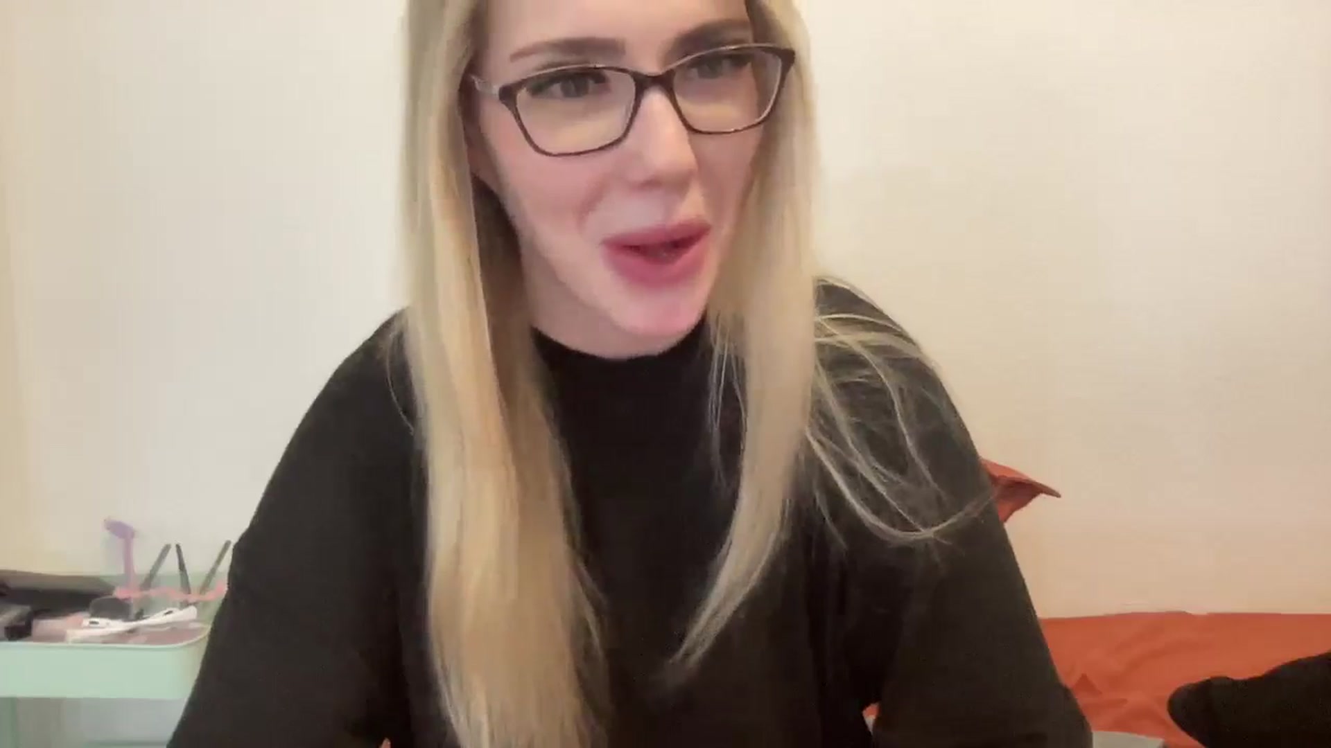 Gallery image thumbnail from AshleyMarina's myfreecams stream on, 11/28/2025, 16:25 image 2 of 20
