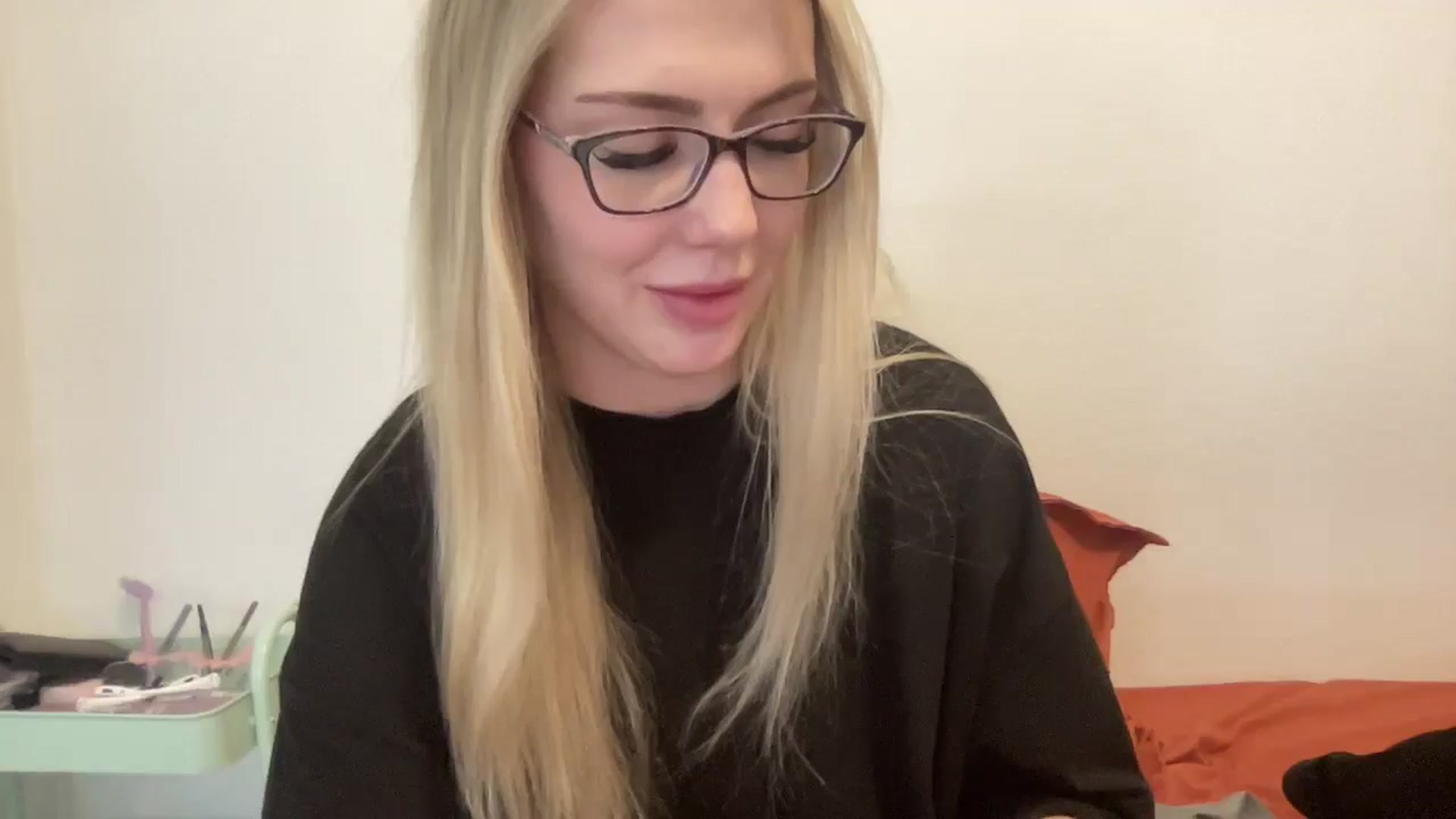 Gallery image thumbnail from AshleyMarina's myfreecams stream on, 11/28/2025, 16:25 image 8 of 20