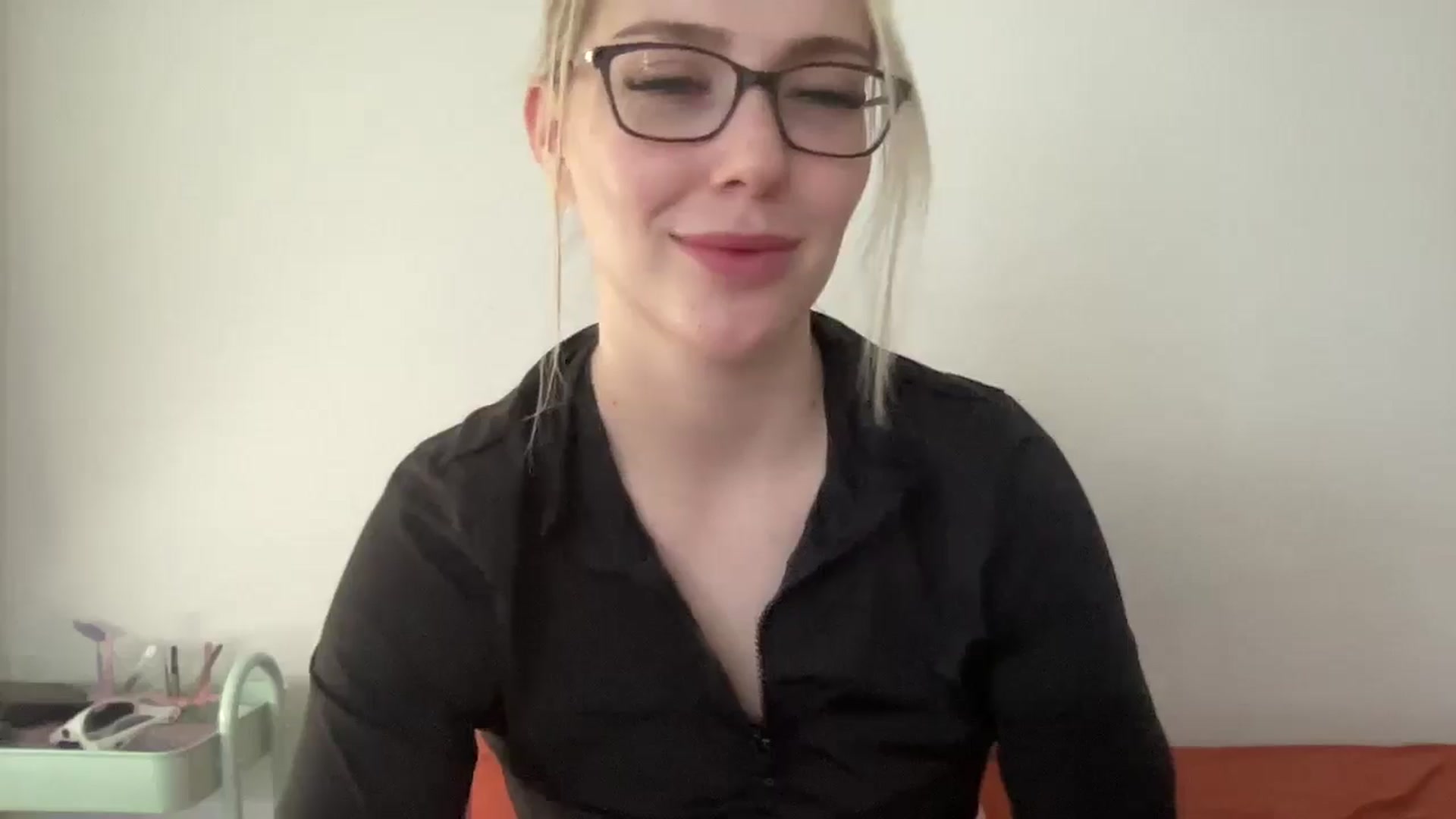 Gallery image thumbnail from AshleyMarina's myfreecams stream on, 12/08/2025, 17:46 image 3 of 20