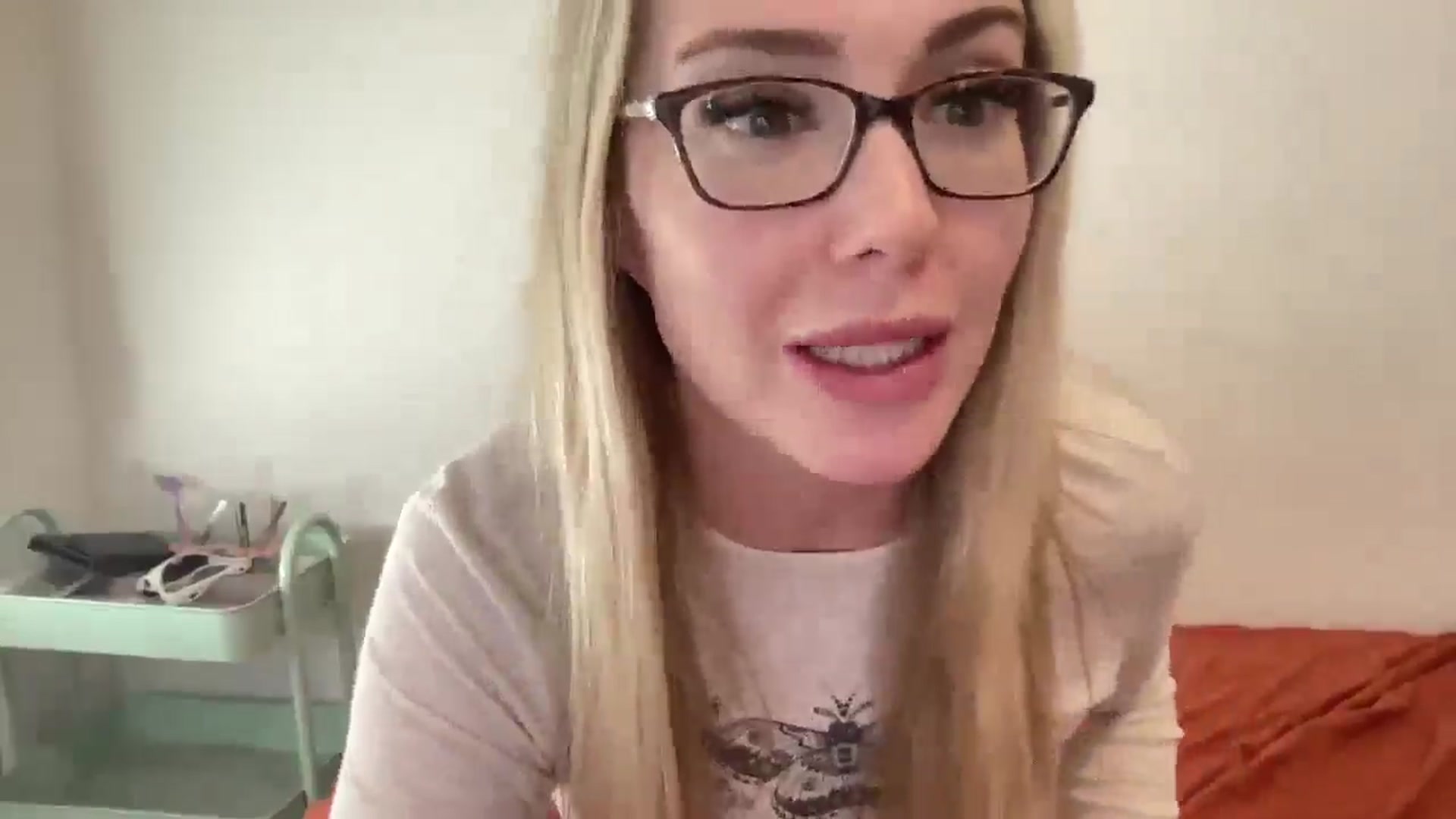 Gallery image thumbnail from AshleyMarina's myfreecams stream on, 12/10/2025, 18:16 image 18 of 20