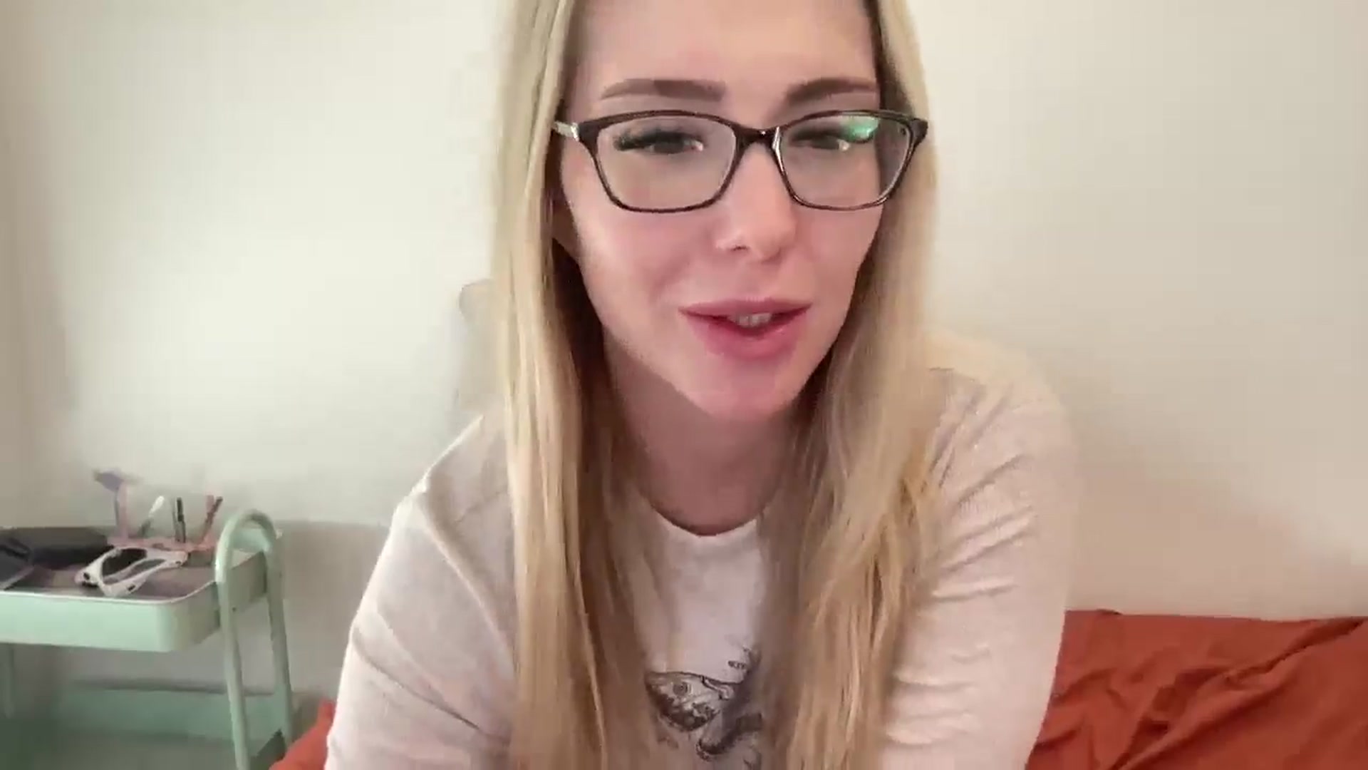 Gallery image thumbnail from AshleyMarina's myfreecams stream on, 12/10/2025, 18:16 image 3 of 20