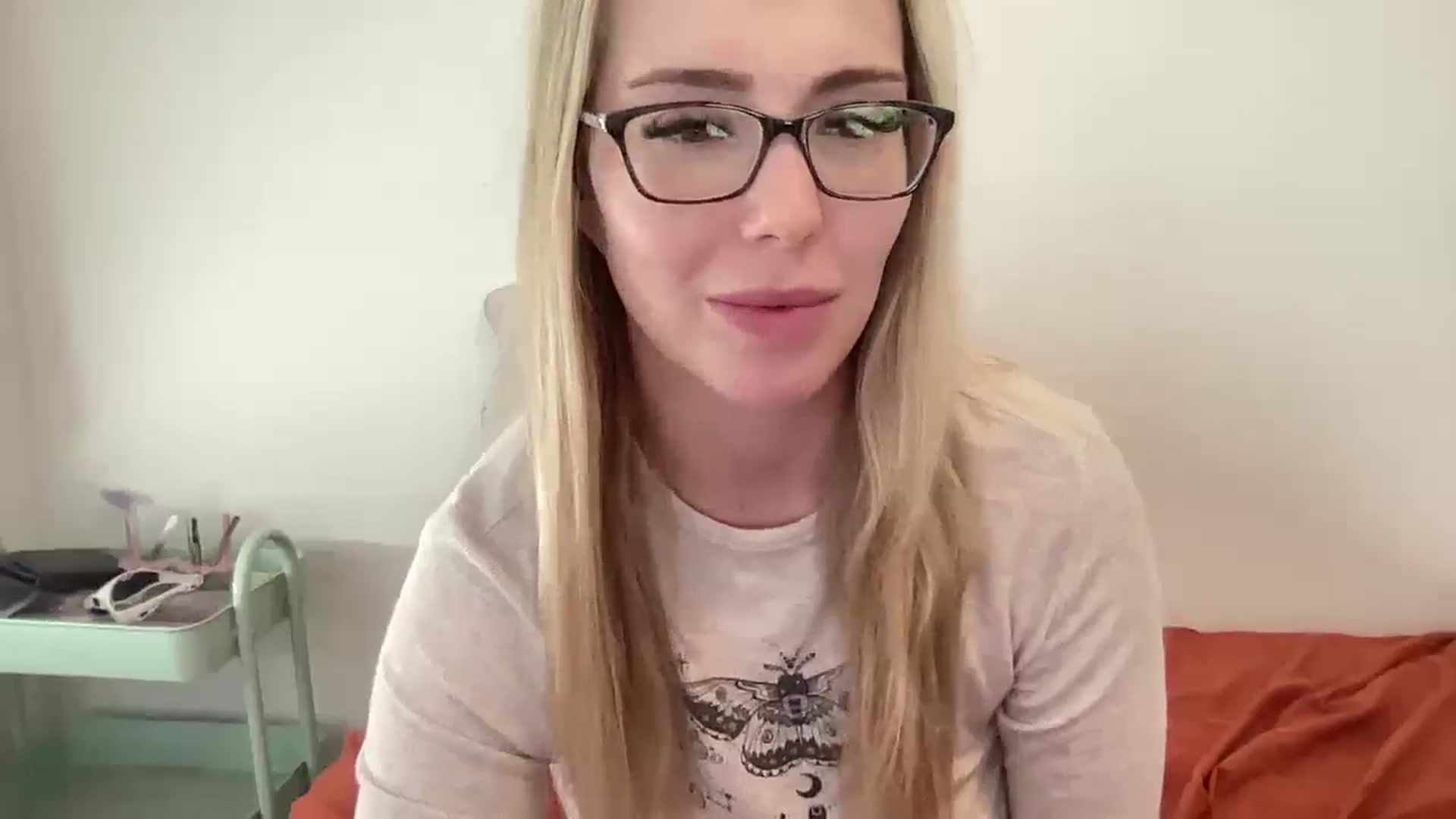 Gallery image thumbnail from AshleyMarina's myfreecams stream on, 12/10/2025, 18:16 image 14 of 20