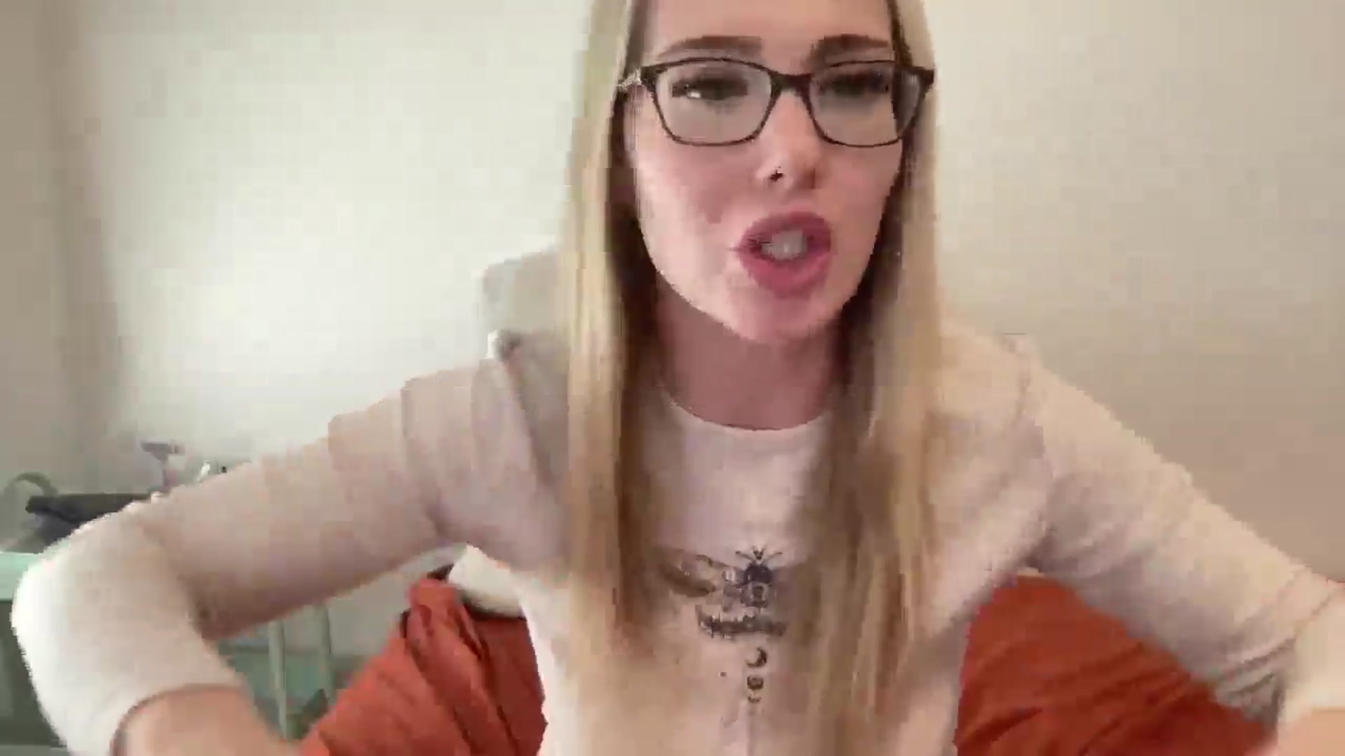 Gallery image thumbnail from AshleyMarina's myfreecams stream on, 12/10/2025, 18:16 image 19 of 20