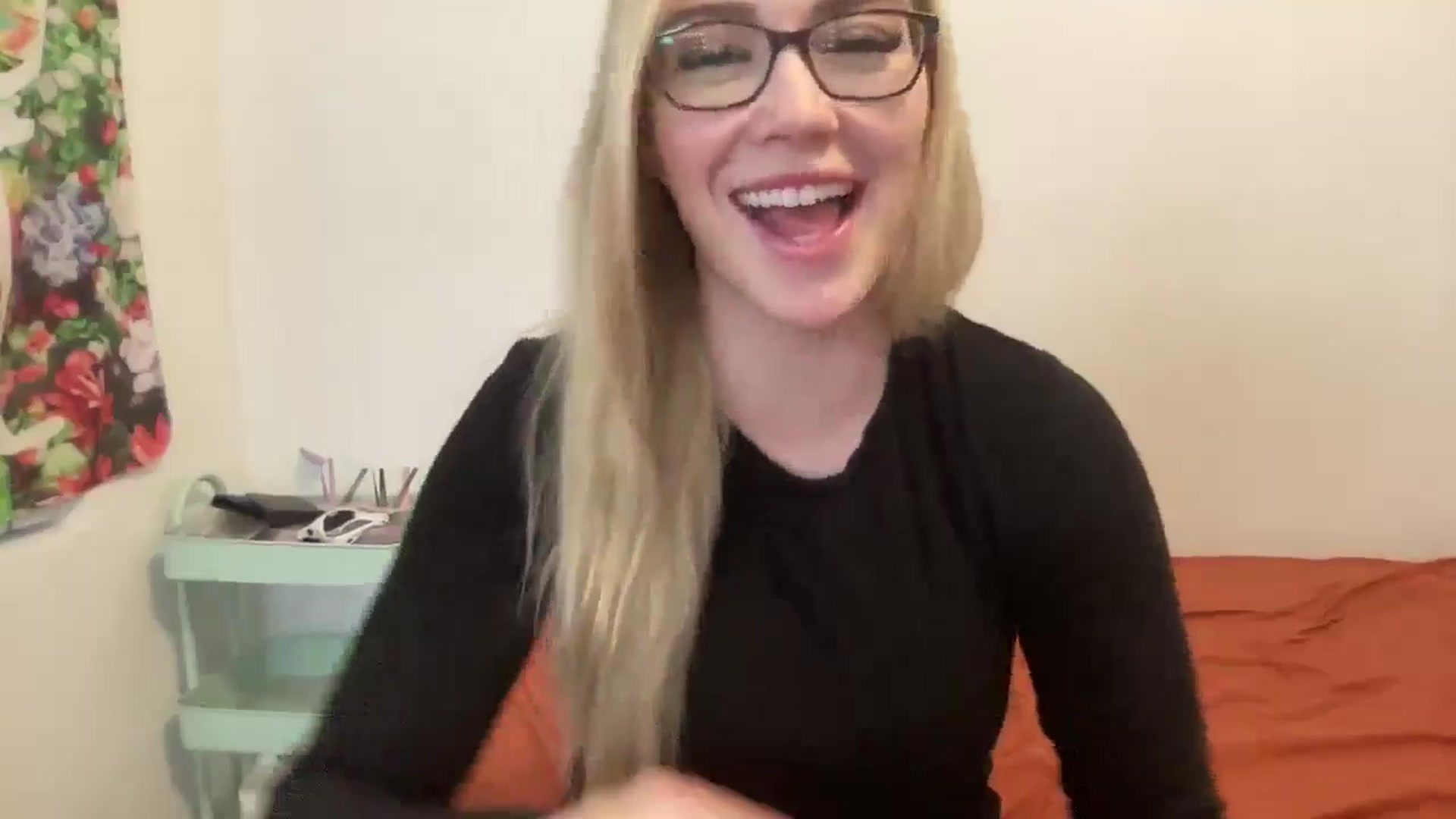 Gallery image thumbnail from AshleyMarina's myfreecams stream on, 12/12/2025, 14:44 image 7 of 20