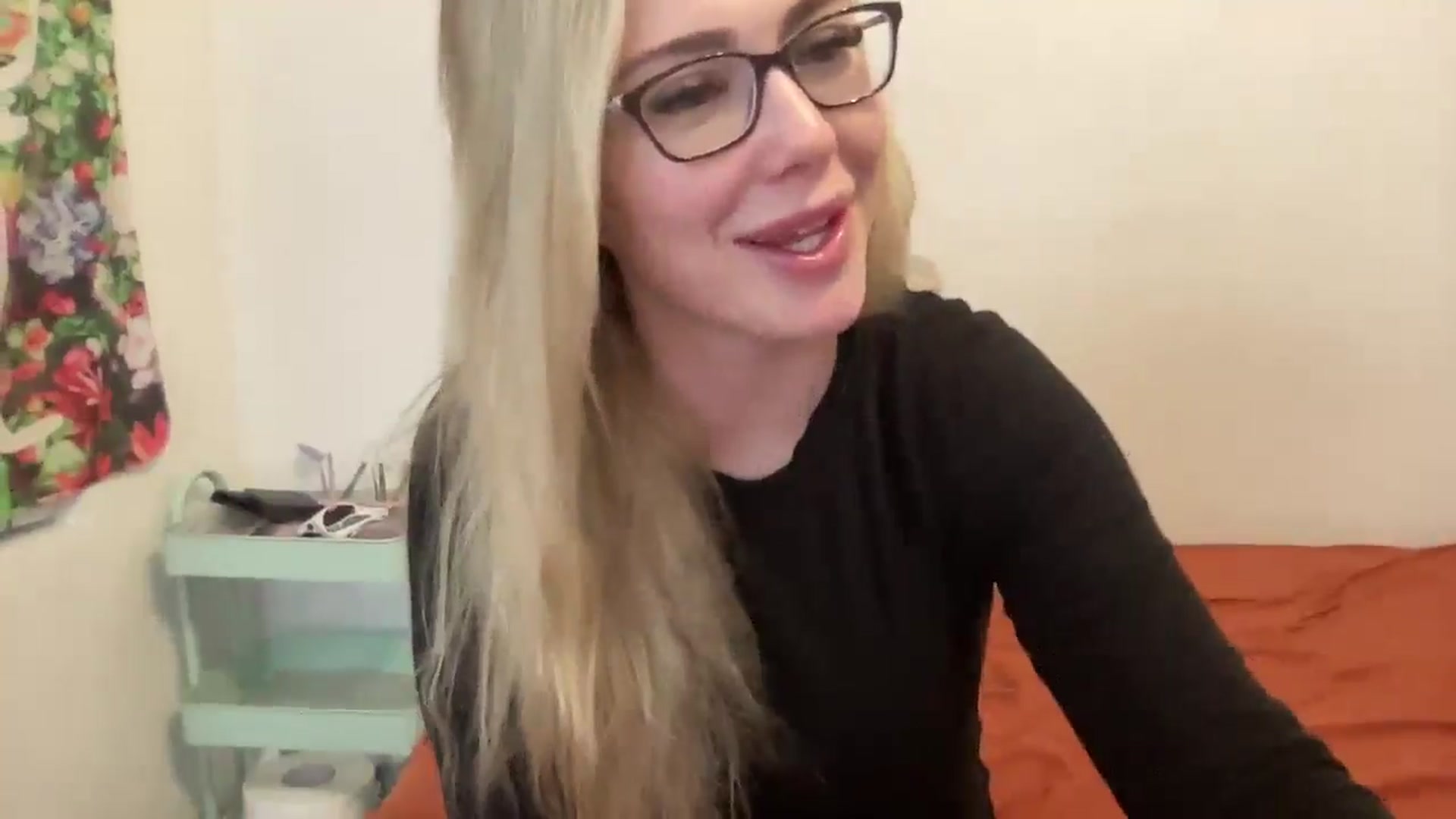 Gallery image thumbnail from AshleyMarina's myfreecams stream on, 12/12/2025, 14:44 image 4 of 20