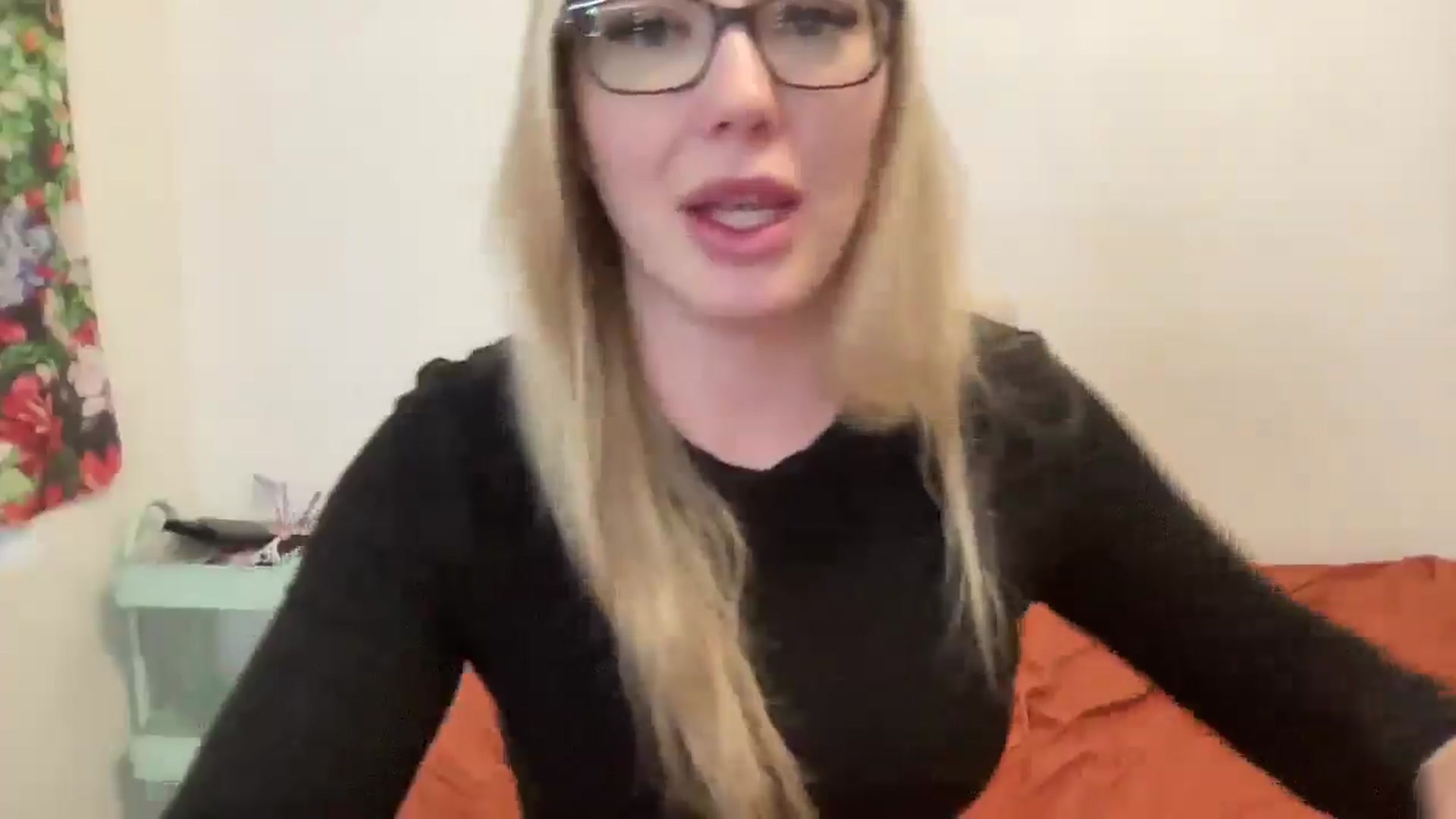 Gallery image thumbnail from AshleyMarina's myfreecams stream on, 12/12/2025, 14:44 image 15 of 20