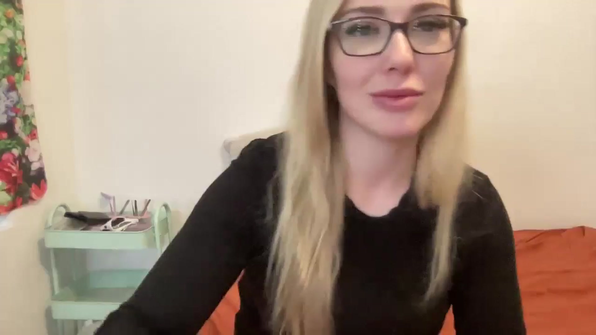 Gallery image thumbnail from AshleyMarina's myfreecams stream on, 12/12/2025, 14:44 image 17 of 20