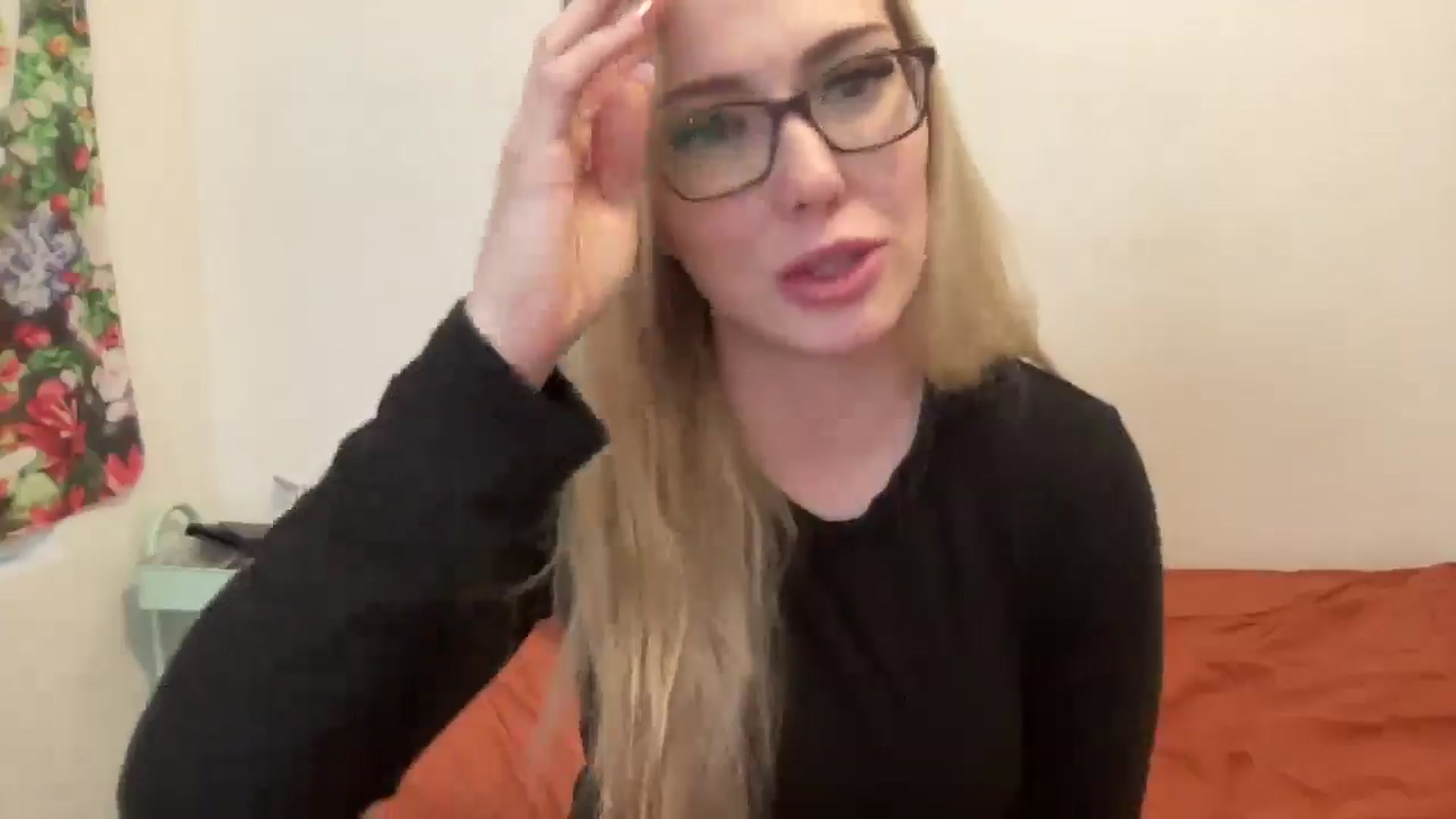 Gallery image thumbnail from AshleyMarina's myfreecams stream on, 12/12/2025, 14:44 image 12 of 20