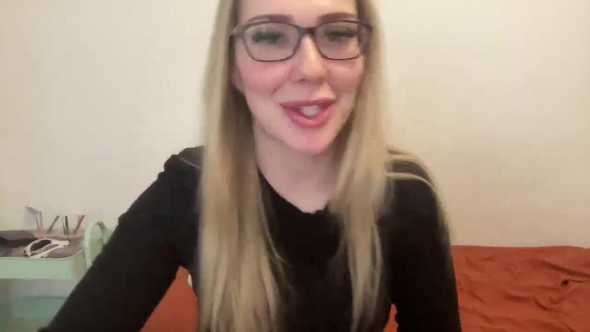 Gallery image thumbnail from AshleyMarina's myfreecams stream on, 12/19/2025, 15:00 image 18 of 20