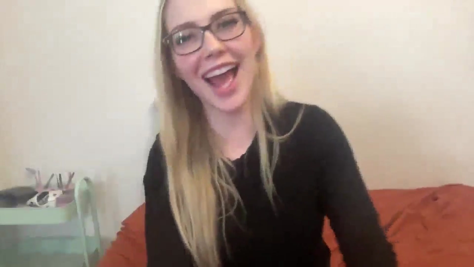 Gallery image thumbnail from AshleyMarina's myfreecams stream on, 12/22/2025, 23:34 image 6 of 20
