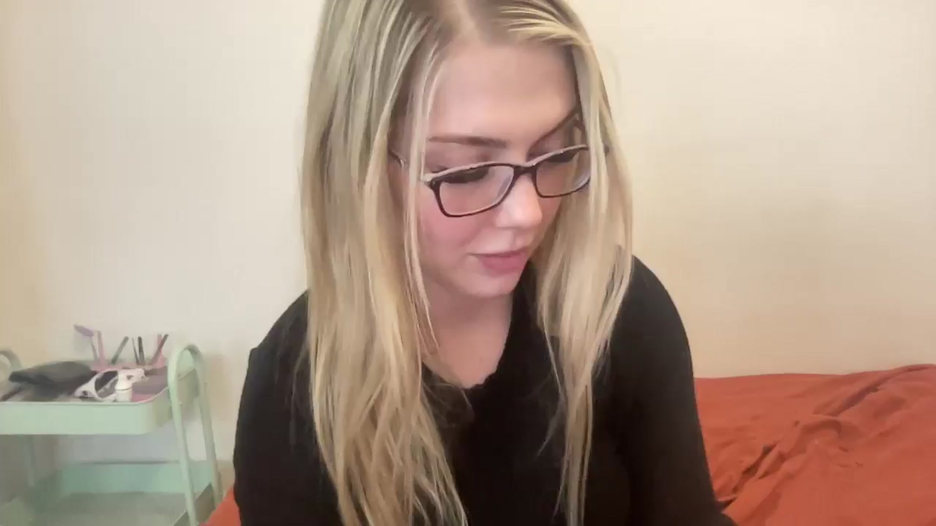 Gallery image thumbnail from AshleyMarina's myfreecams stream on, 12/22/2025, 23:34 image 1 of 20
