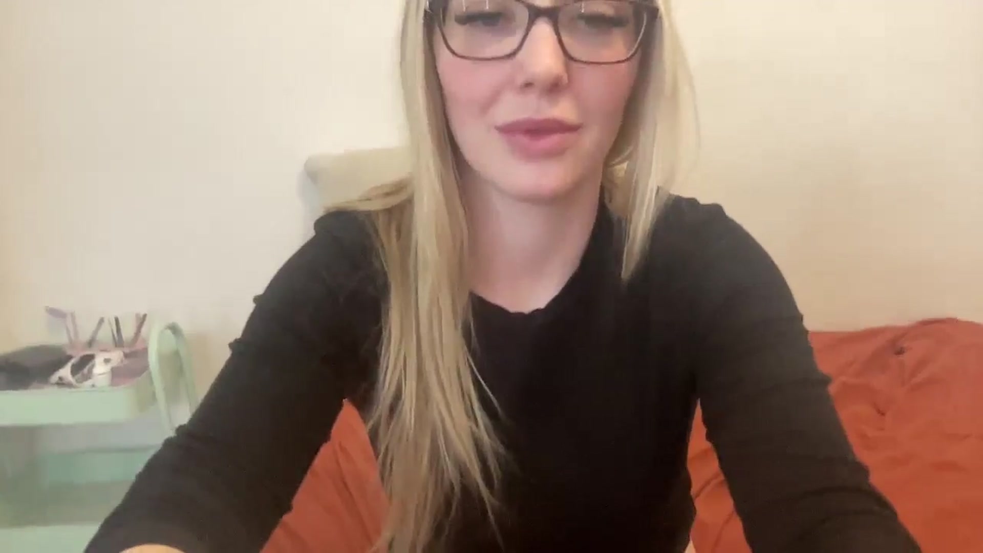Gallery image thumbnail from AshleyMarina's myfreecams stream on, 12/22/2025, 23:34 image 9 of 20