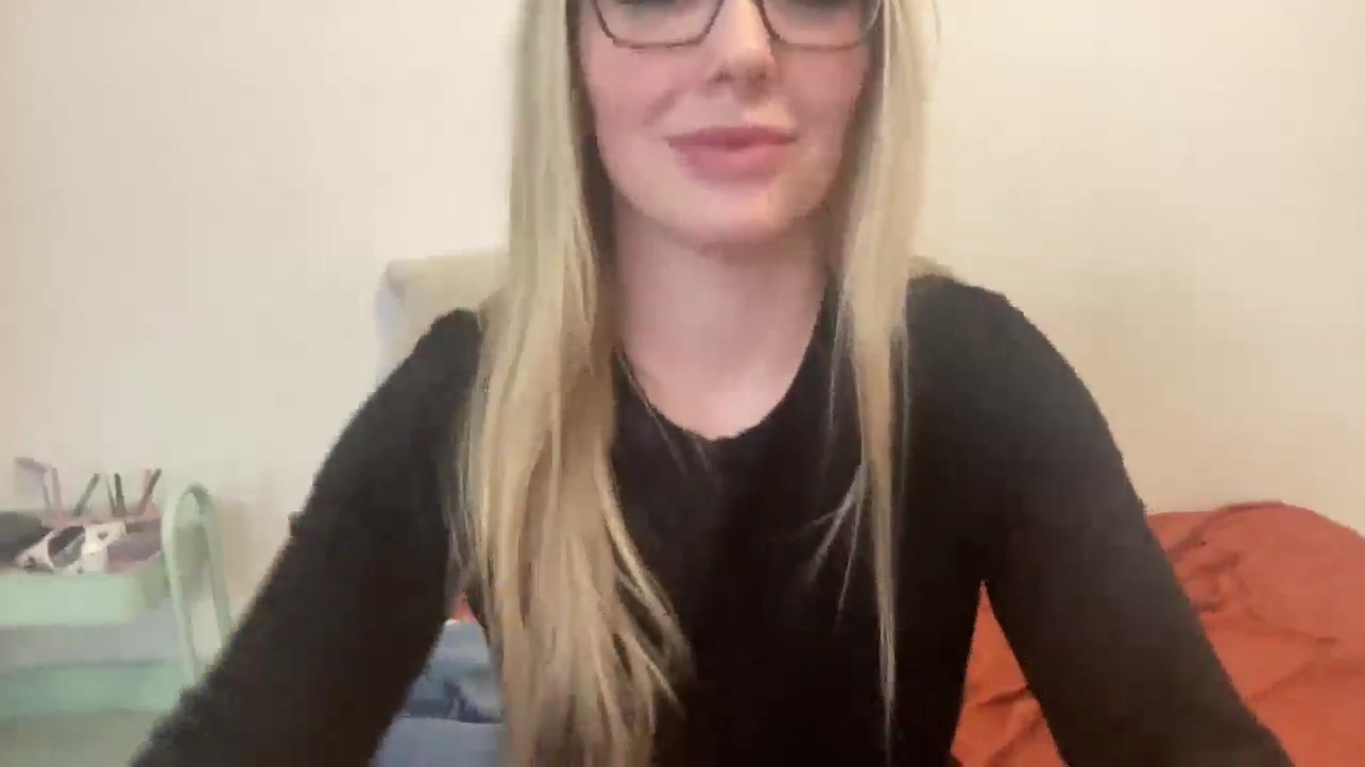Gallery image thumbnail from AshleyMarina's myfreecams stream on, 12/22/2025, 23:34 image 19 of 20