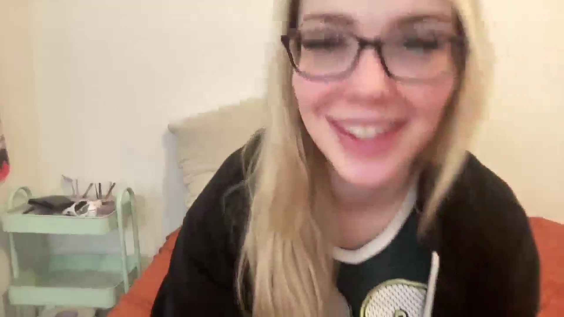 Gallery image thumbnail from AshleyMarina's myfreecams stream on, 12/23/2025, 15:56 image 14 of 20