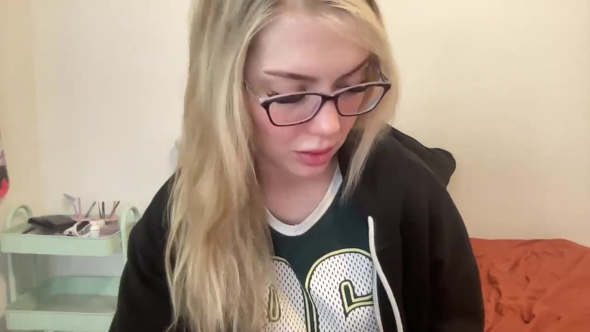Gallery image thumbnail from AshleyMarina's myfreecams stream on, 12/23/2025, 15:56 image 7 of 20
