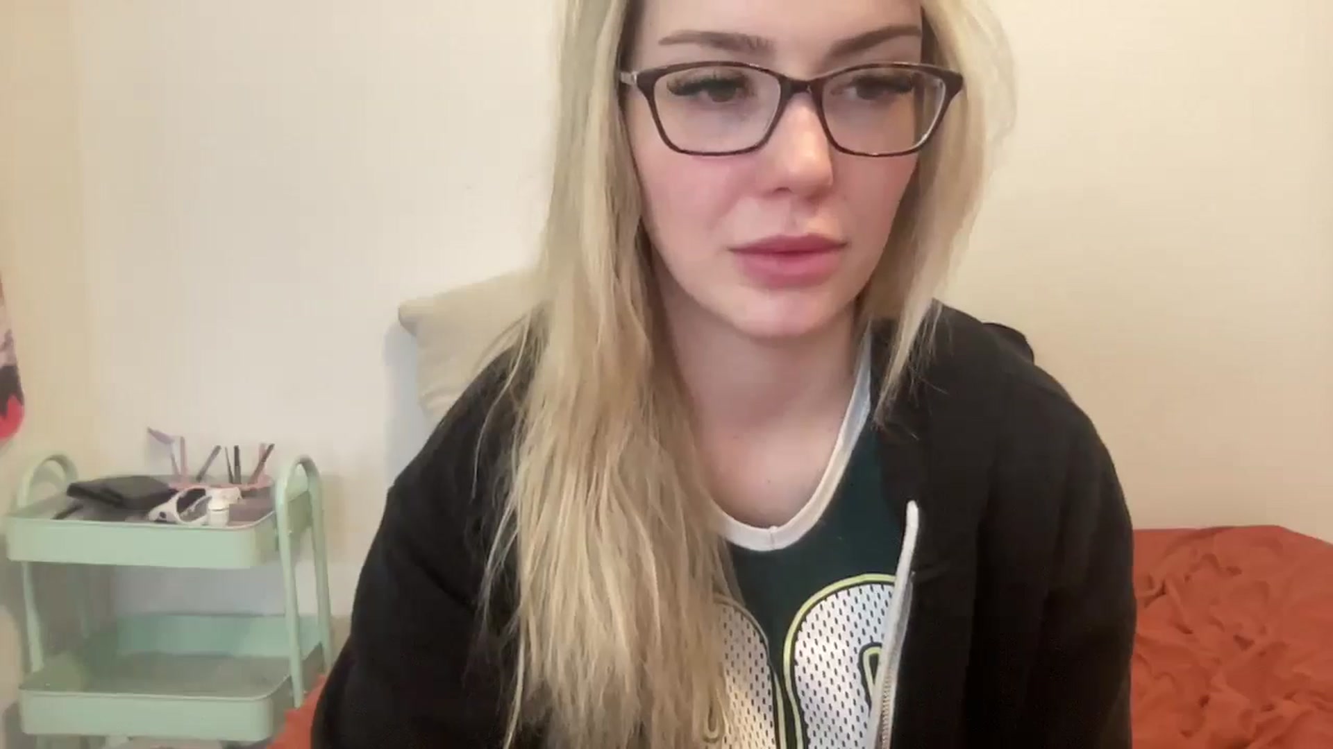 Gallery image thumbnail from AshleyMarina's myfreecams stream on, 12/23/2025, 15:56 image 11 of 20
