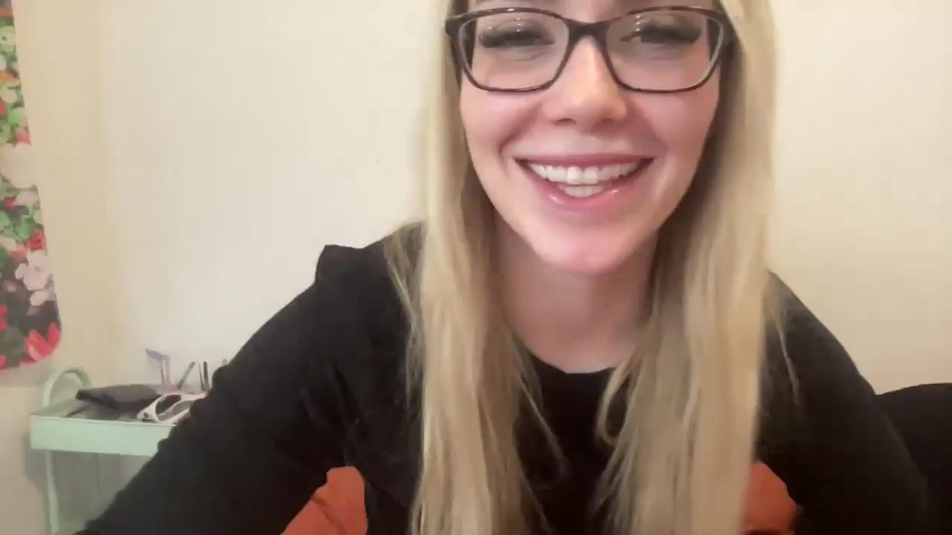 Gallery image thumbnail from AshleyMarina's myfreecams stream on, 12/23/2025, 17:34 image 11 of 20