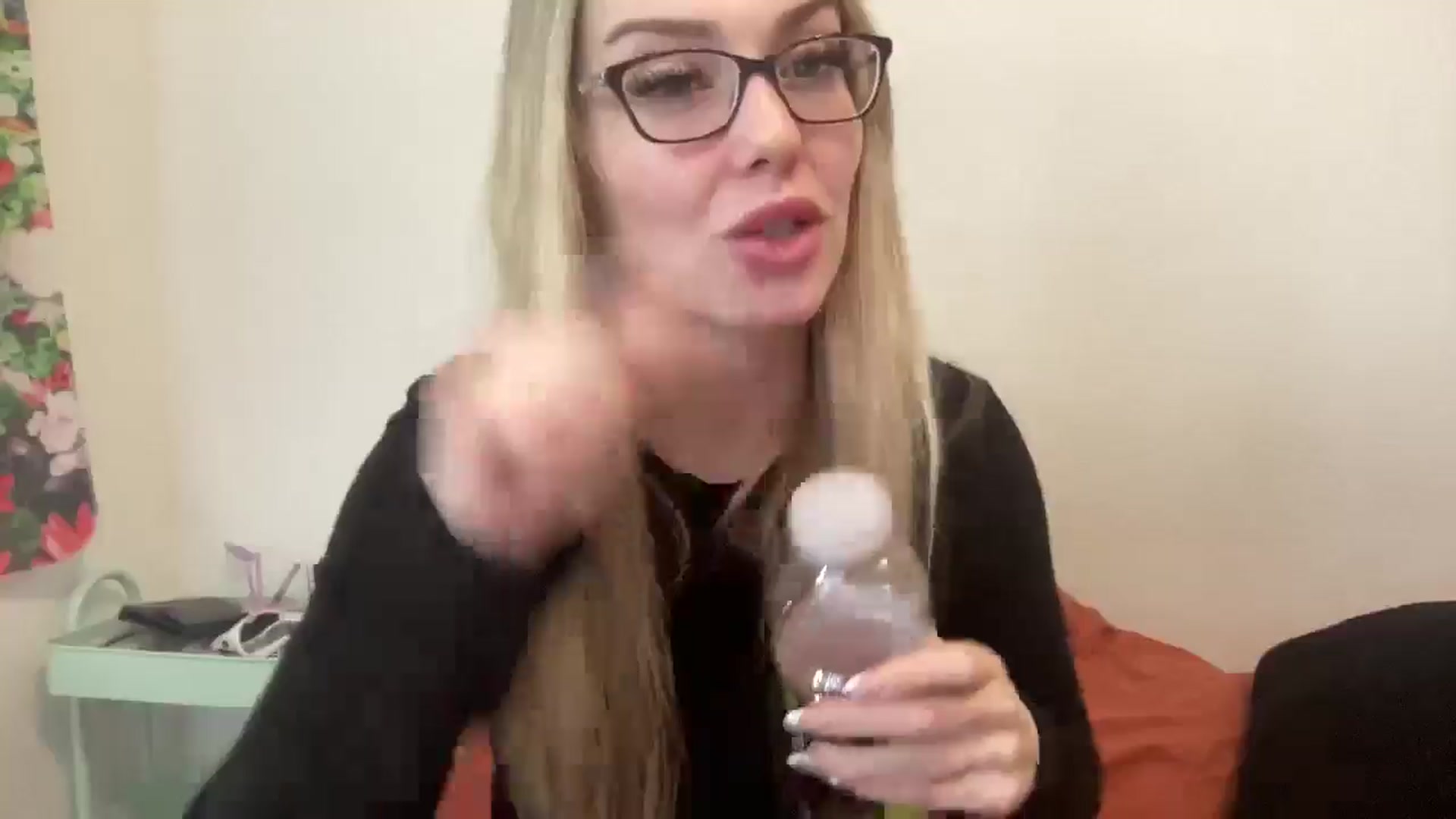 Gallery image thumbnail from AshleyMarina's myfreecams stream on, 12/23/2025, 17:34 image 13 of 20