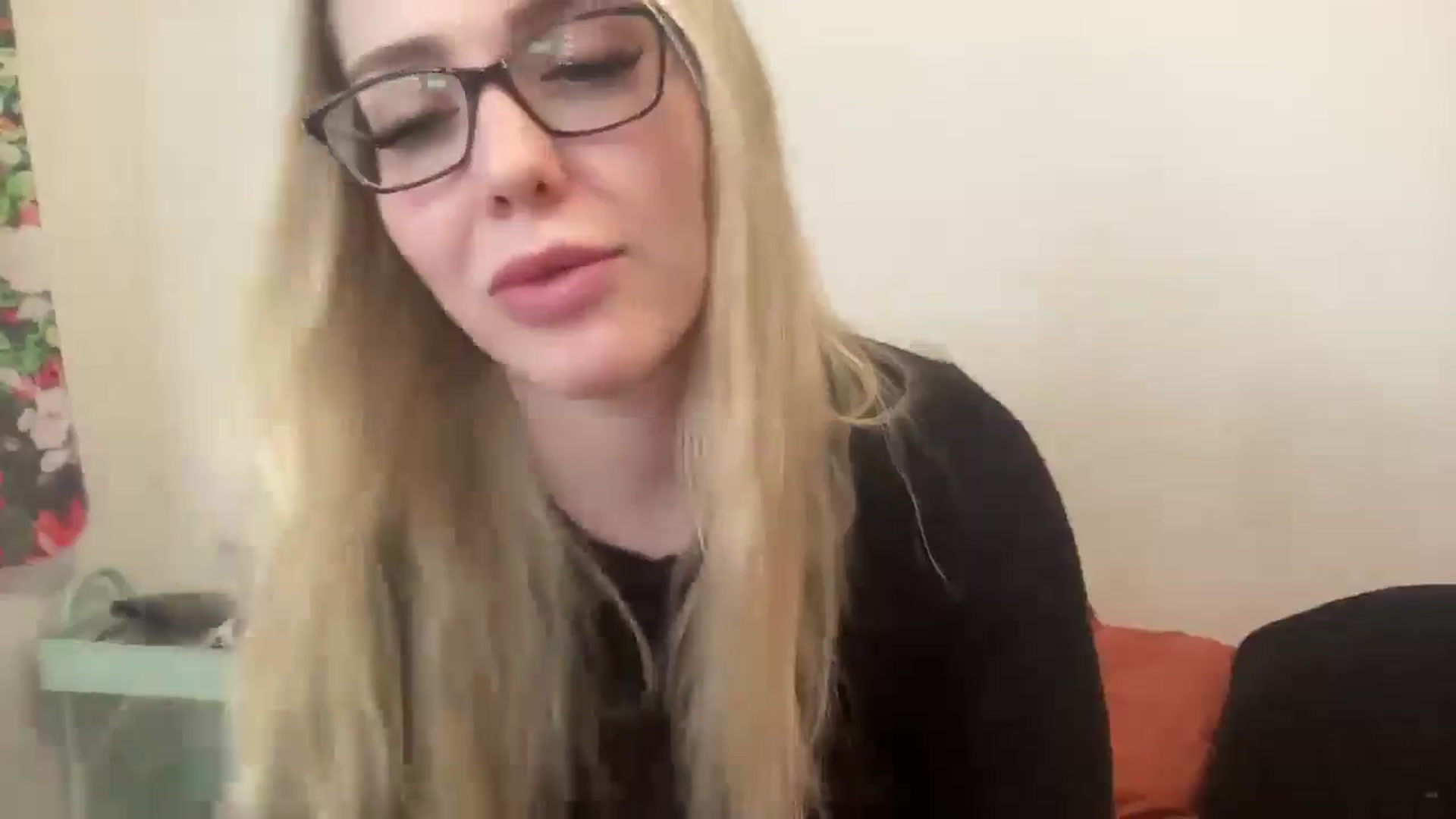 Gallery image thumbnail from AshleyMarina's myfreecams stream on, 12/23/2025, 17:34 image 8 of 20