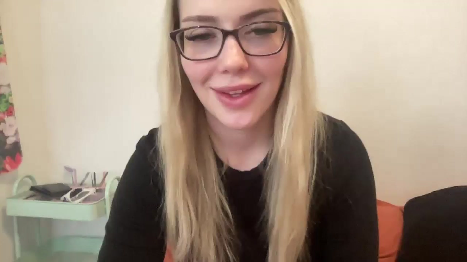 Gallery image thumbnail from AshleyMarina's myfreecams stream on, 12/23/2025, 18:13 image 1 of 20