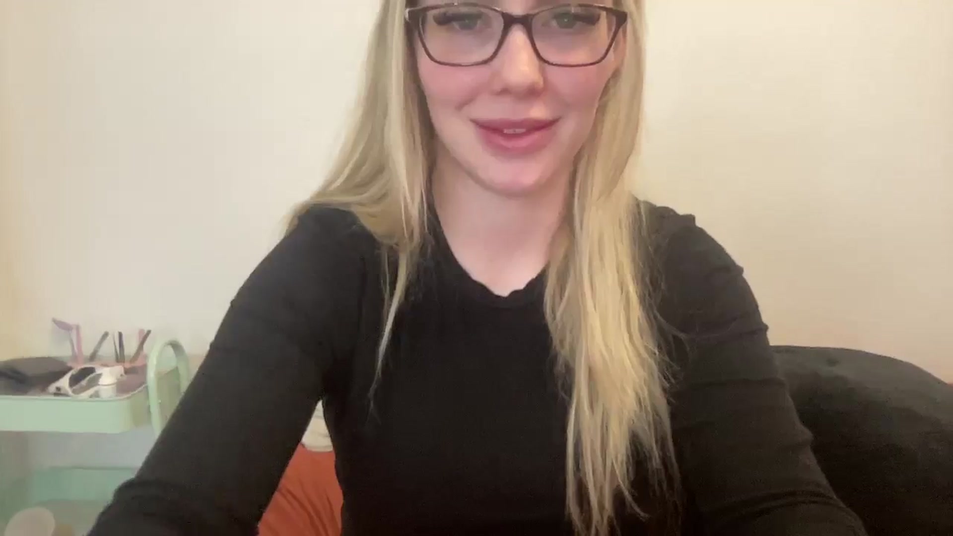 Gallery image thumbnail from AshleyMarina's myfreecams stream on, 12/24/2025, 18:32 image 20 of 20