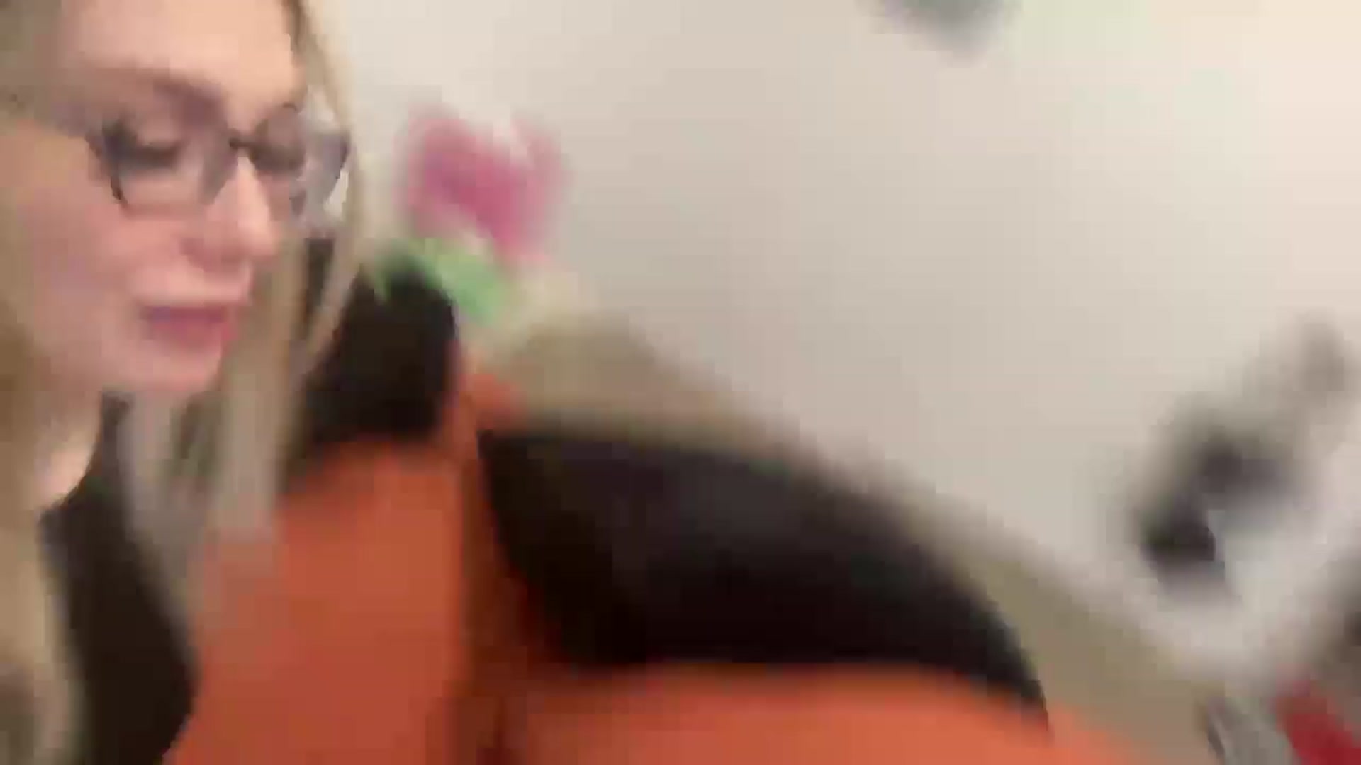 Gallery image thumbnail from AshleyMarina's myfreecams stream on, 12/24/2025, 18:32 image 5 of 20