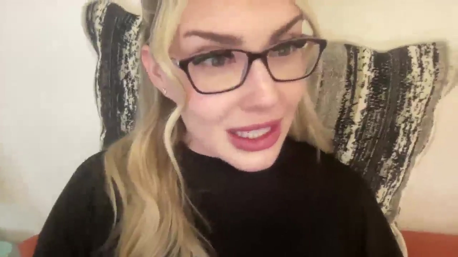 Gallery image thumbnail from AshleyMarina's myfreecams stream on, 12/29/2025, 24:00 image 14 of 20