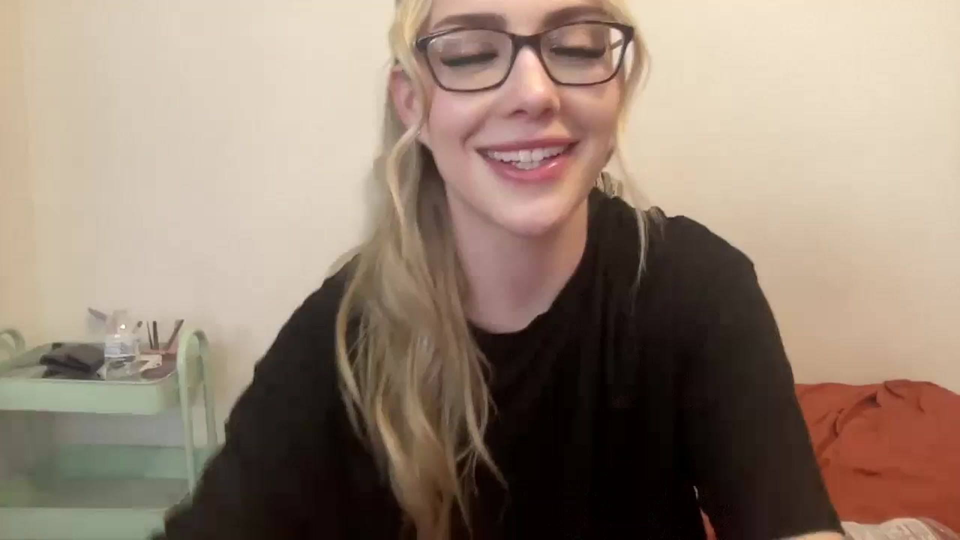 Gallery image thumbnail from AshleyMarina's myfreecams stream on, 12/29/2025, 24:00 image 1 of 20