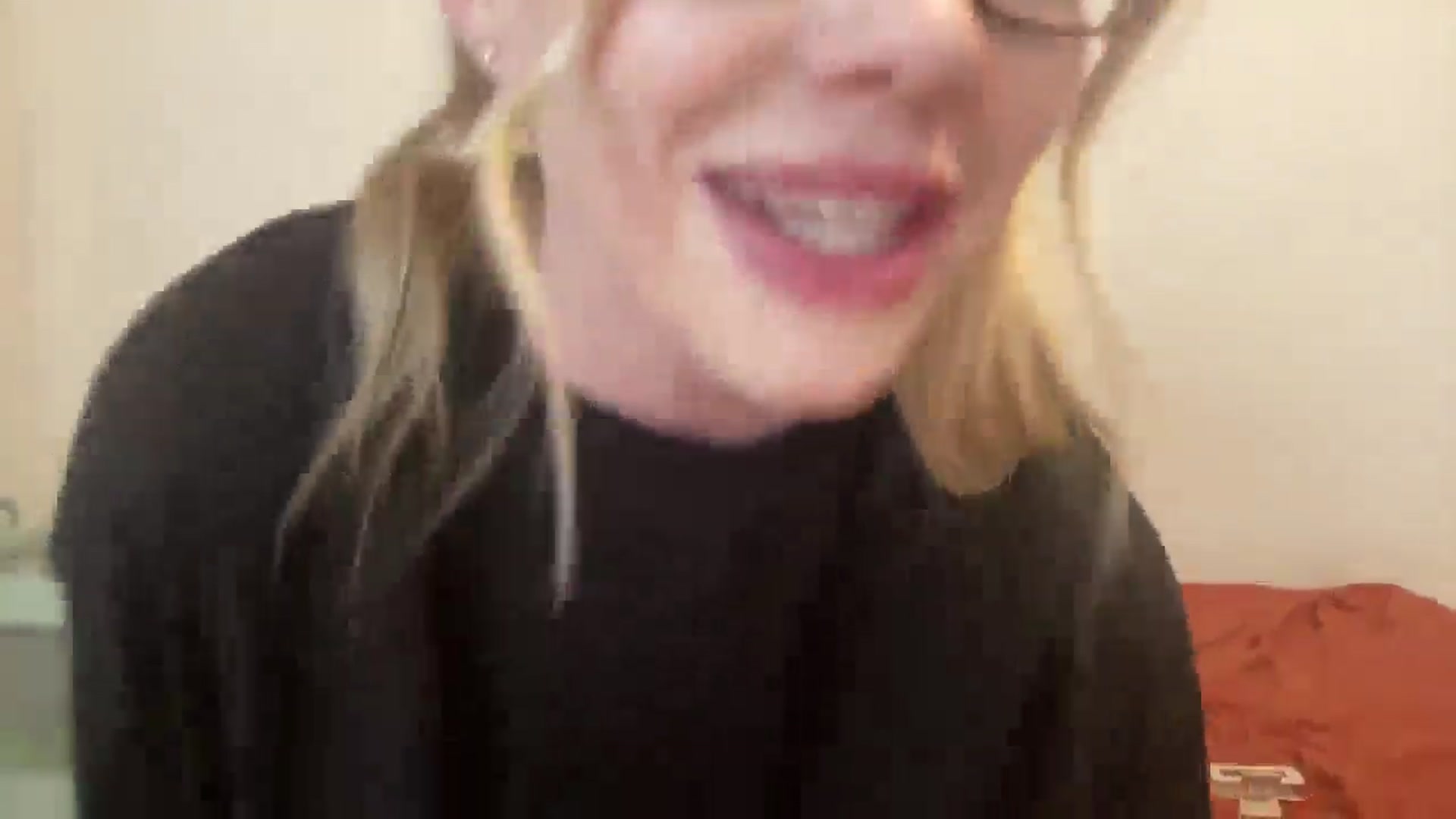 Gallery image thumbnail from AshleyMarina's myfreecams stream on, 12/29/2025, 24:00 image 3 of 20